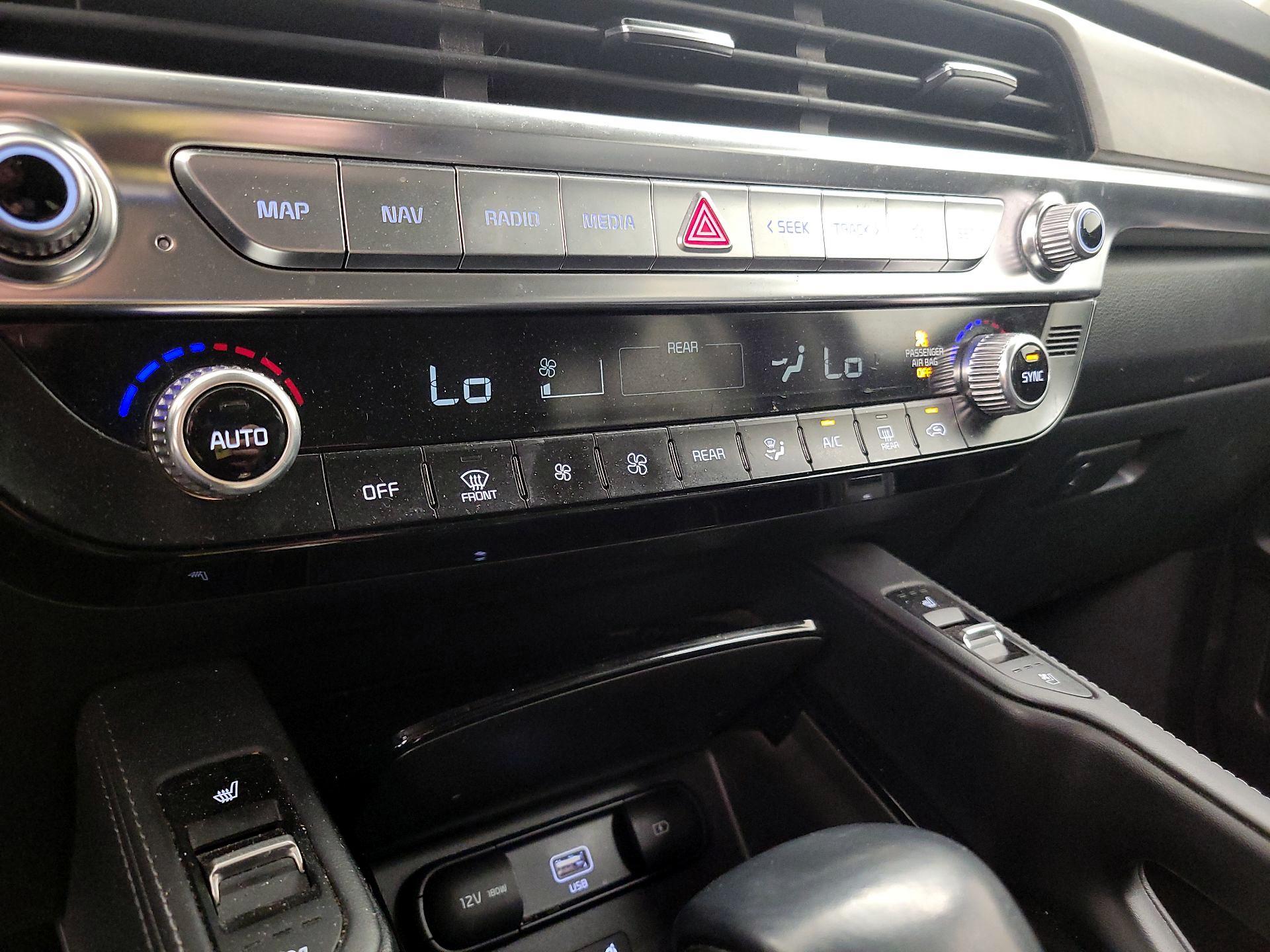 Thumbnail: 2022 Kia Telluride - 17