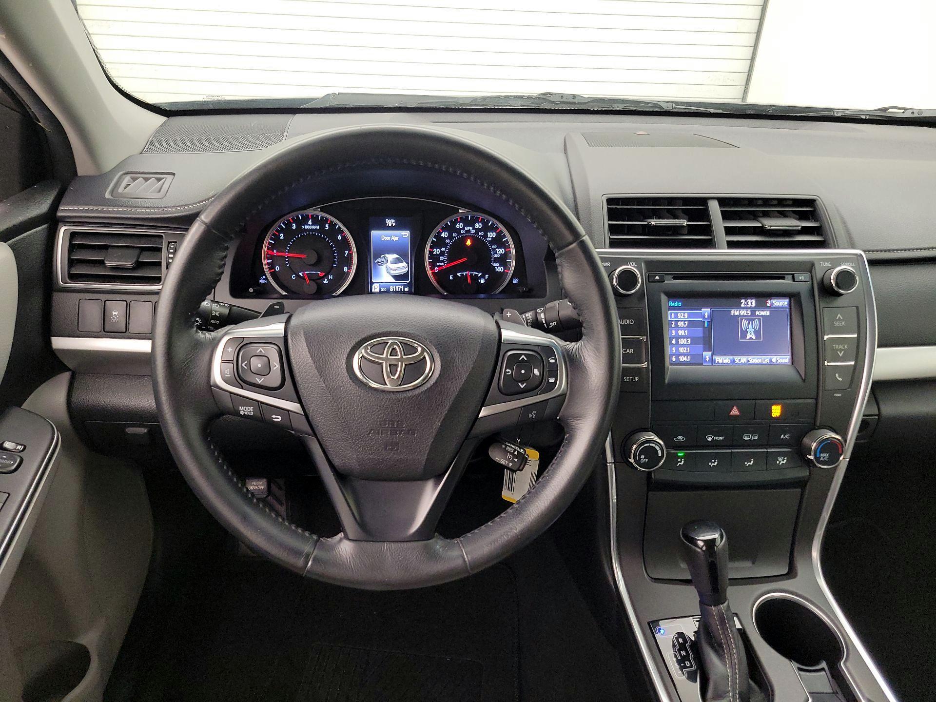 Thumbnail: 2015 Toyota Camry - 10