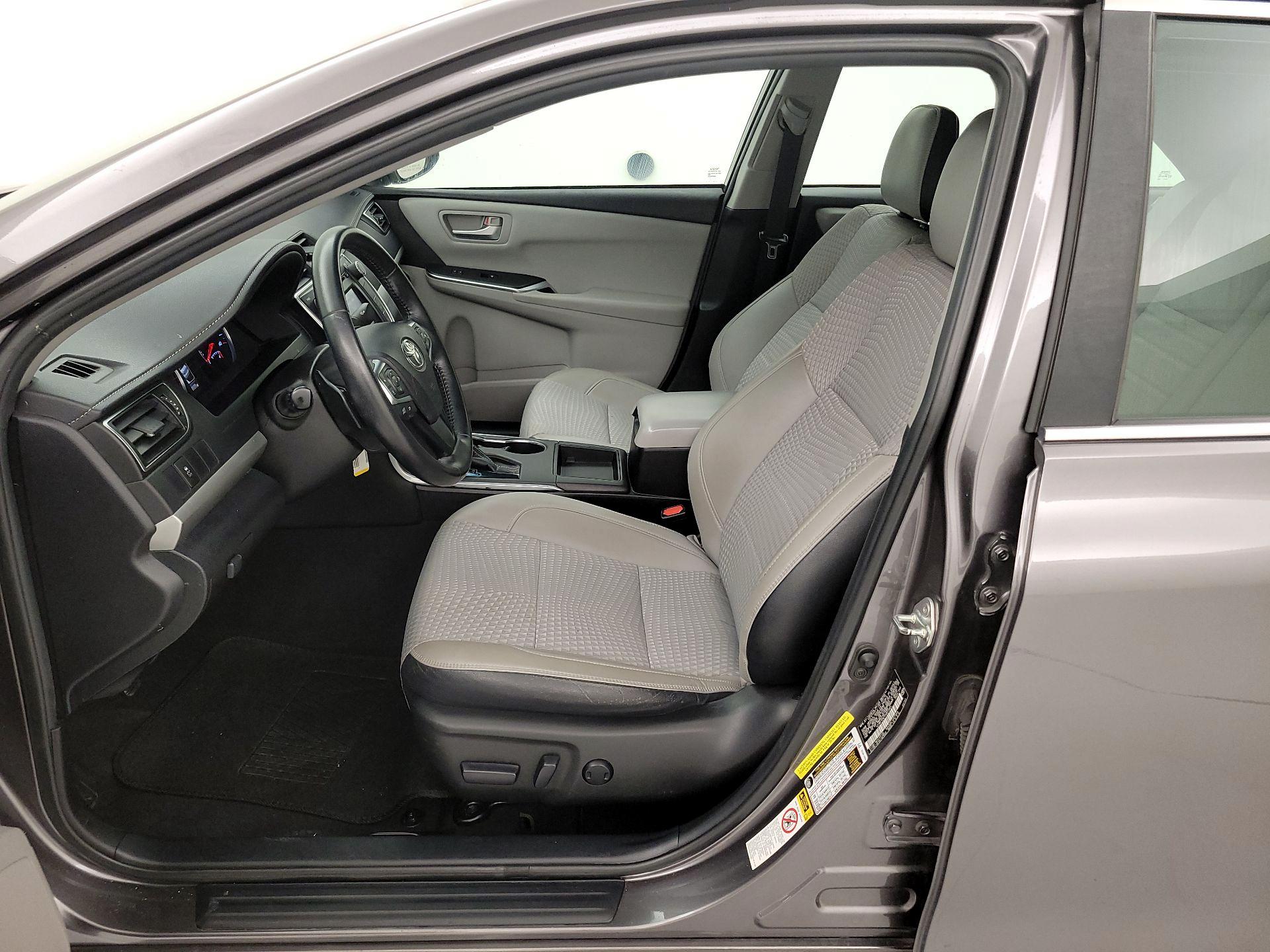 Thumbnail: 2015 Toyota Camry - 11