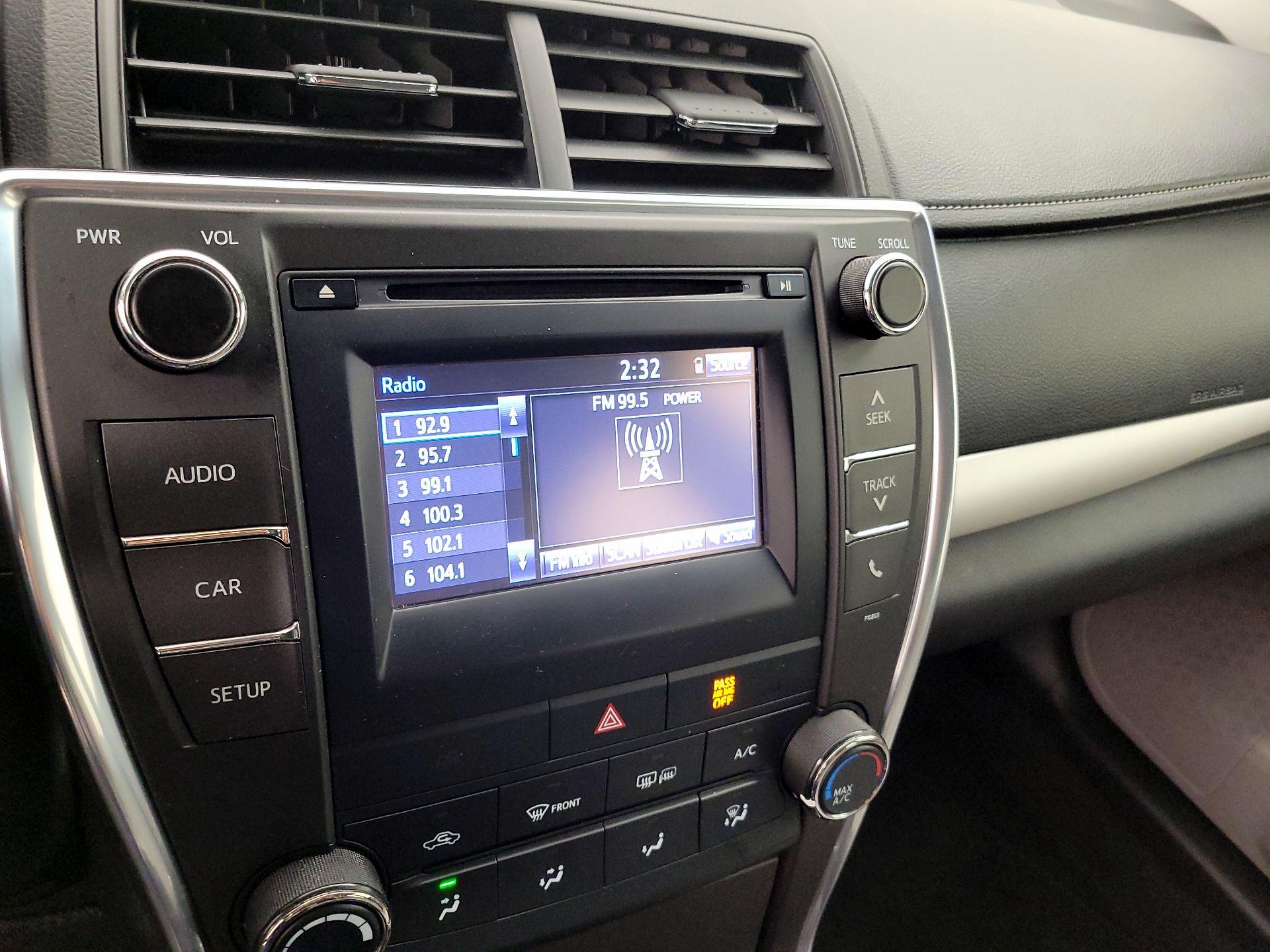 Thumbnail: 2015 Toyota Camry - 15