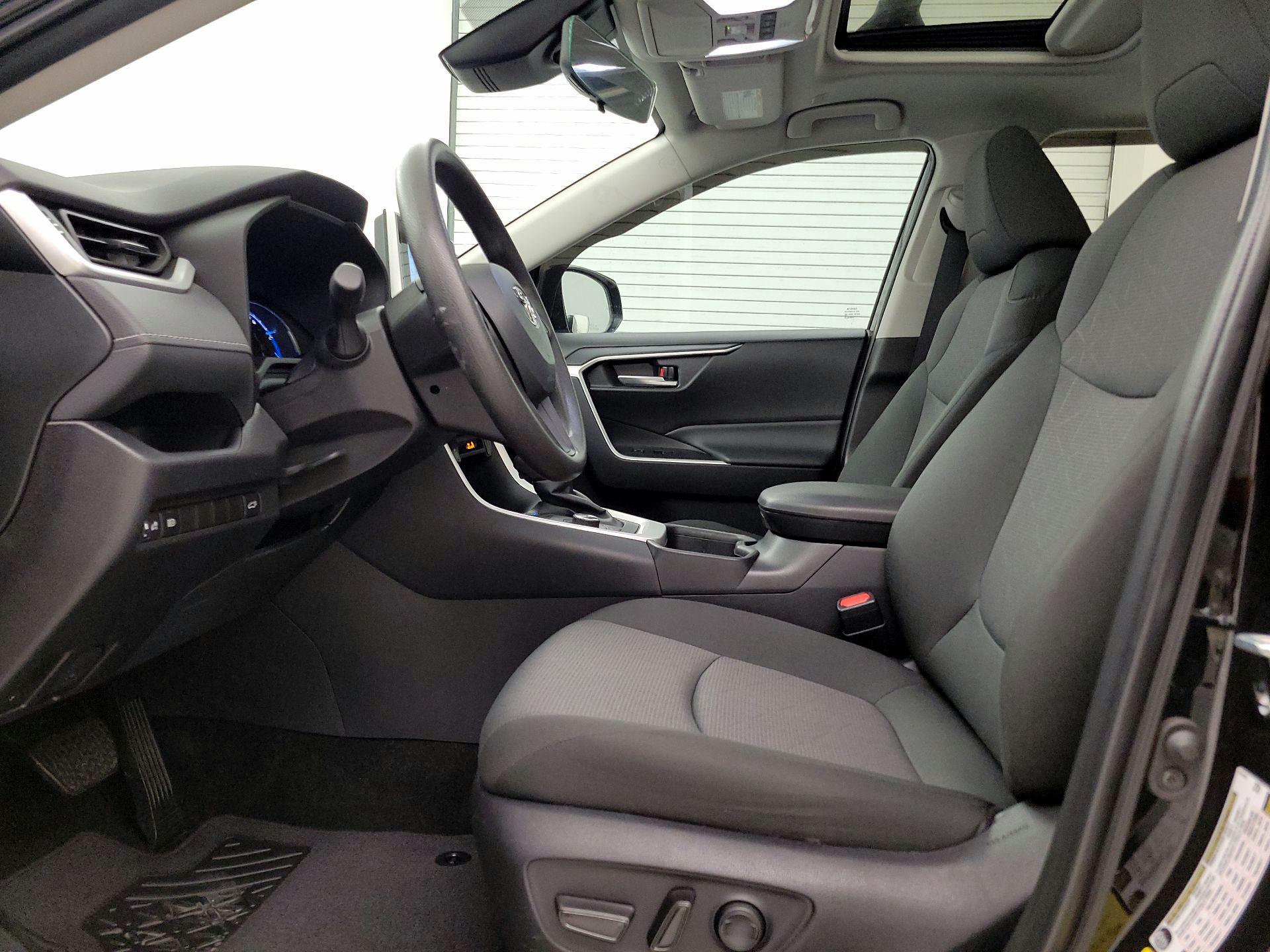 Thumbnail: 2025 Toyota RAV4 - 11