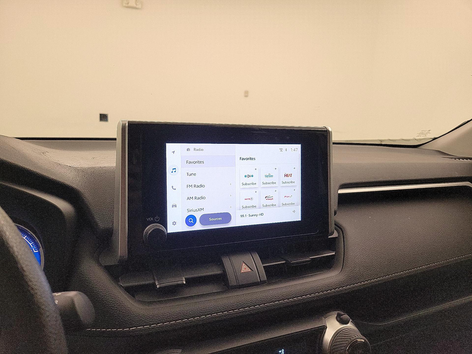 Thumbnail: 2025 Toyota RAV4 - 15