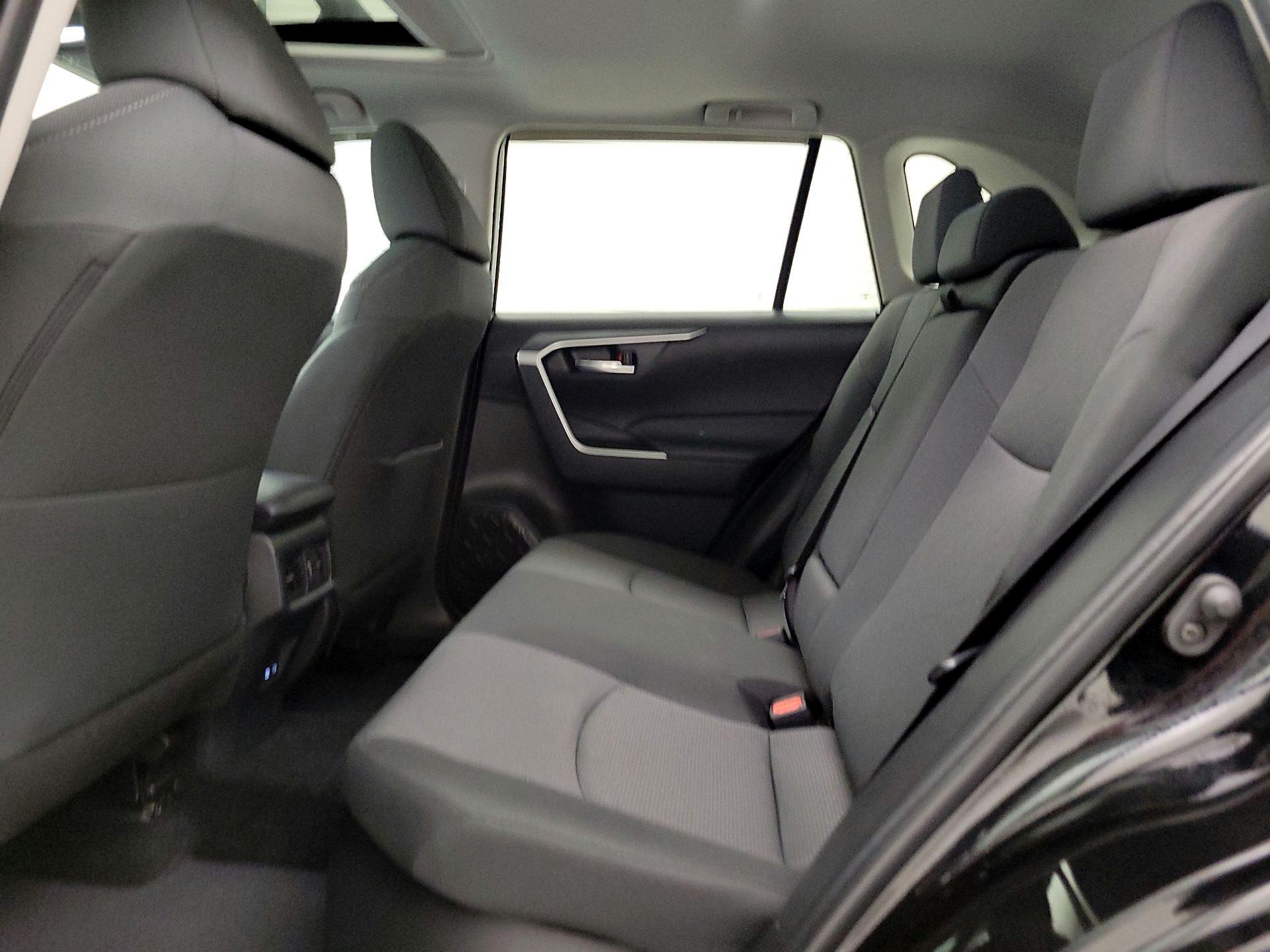 Thumbnail: 2025 Toyota RAV4 - 20