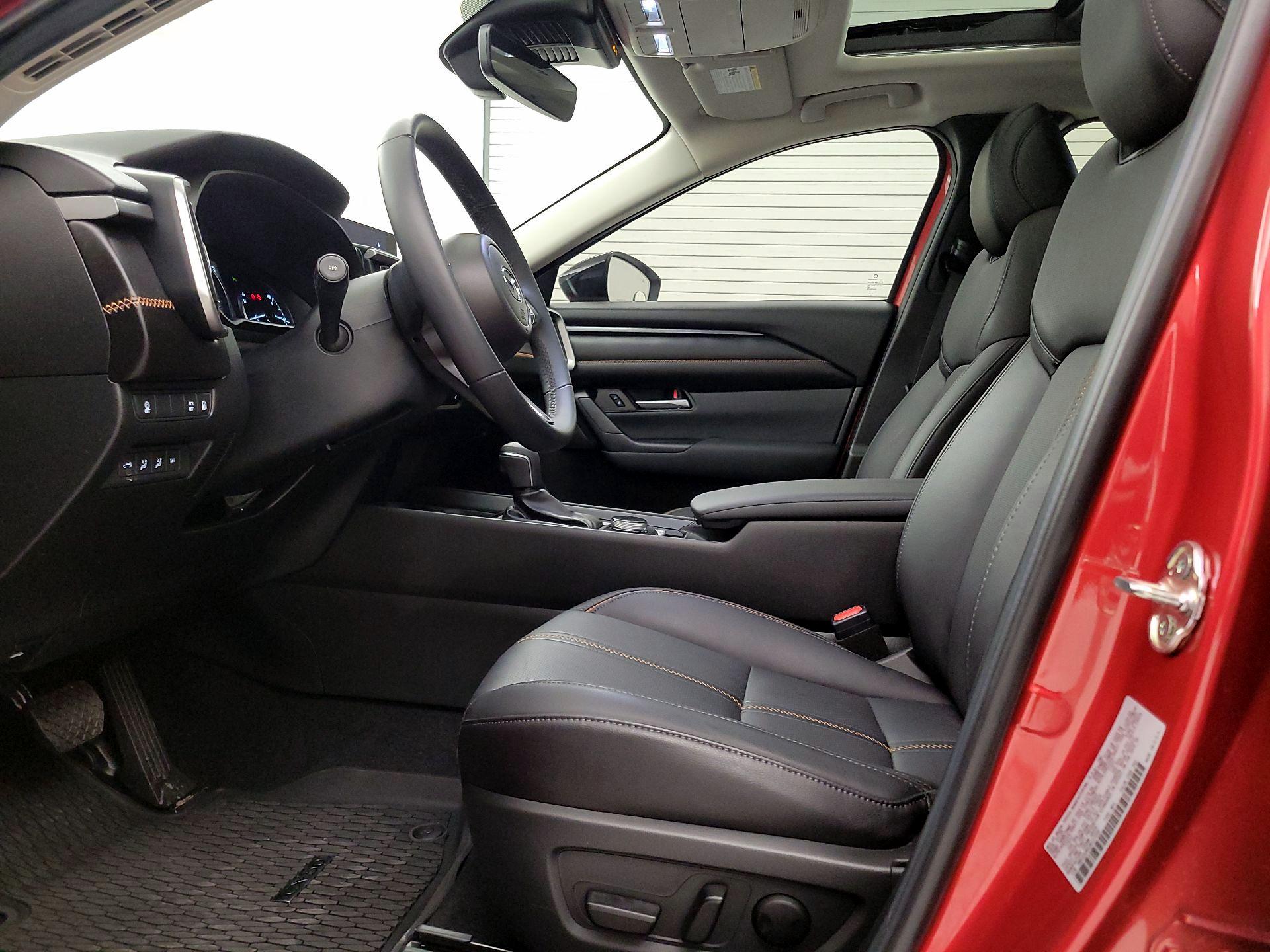 Thumbnail: 2025 Mazda CX-50 - 11