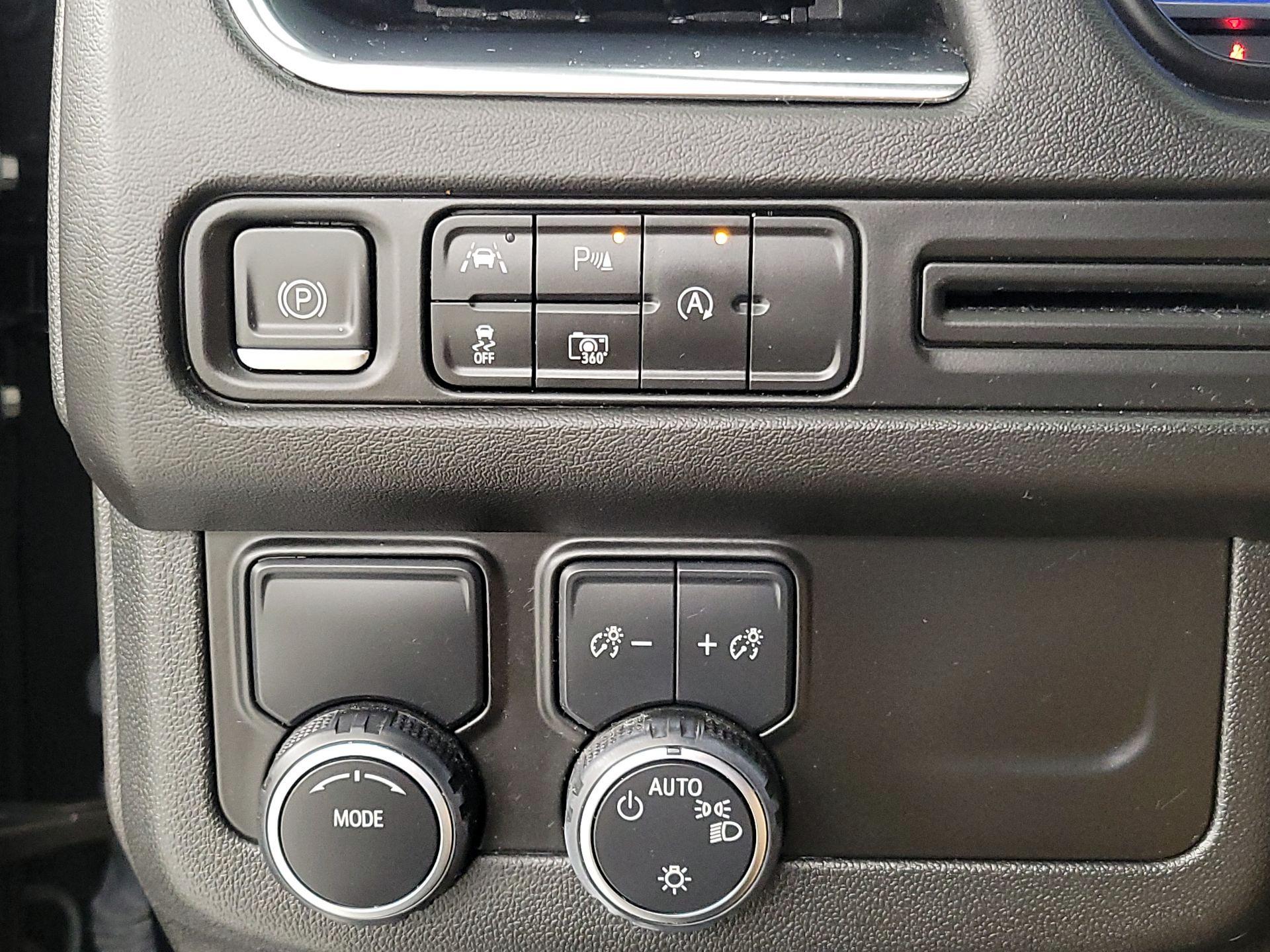 Thumbnail: 2023 Chevrolet Suburban - 13