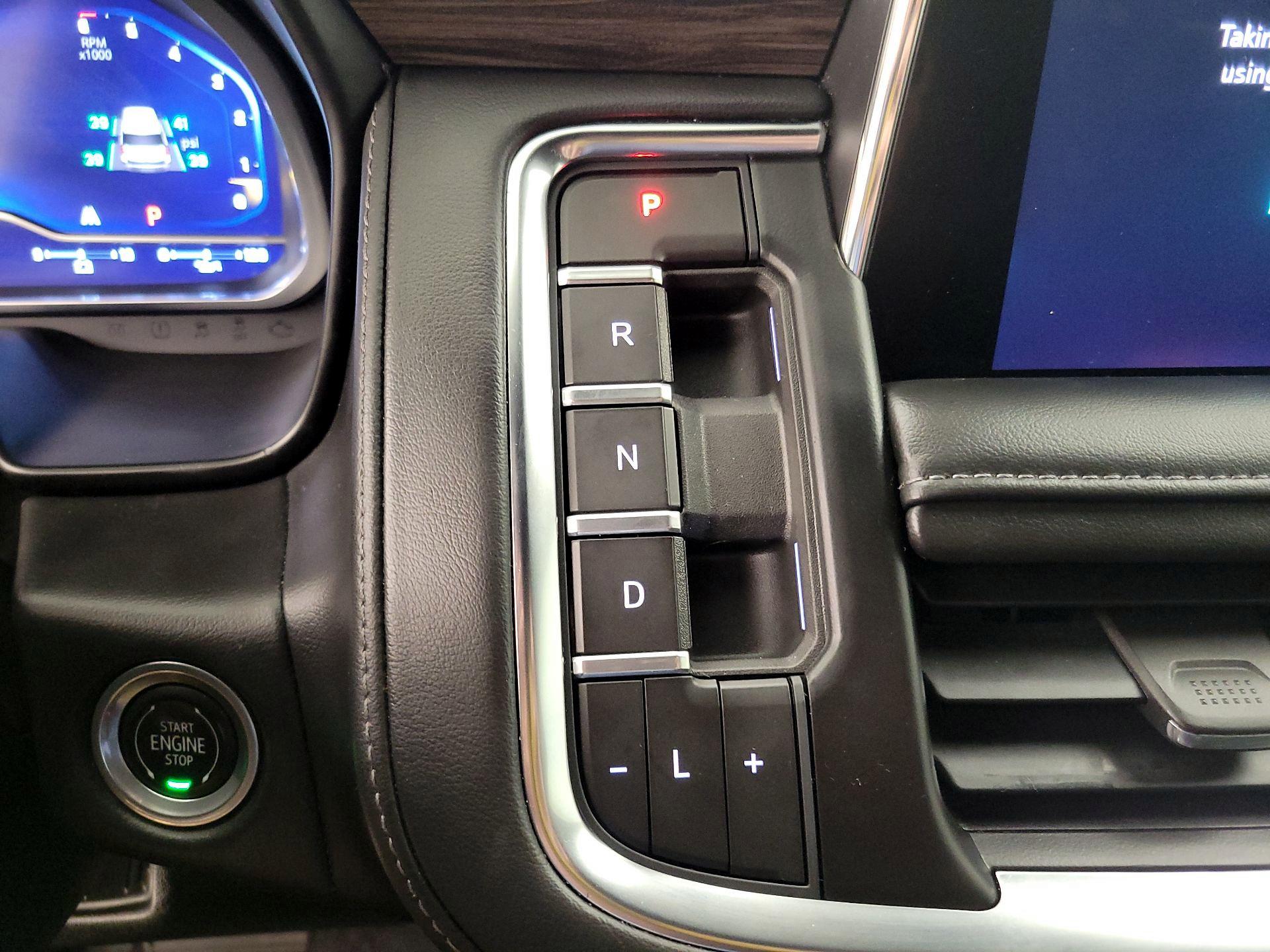 Thumbnail: 2023 Chevrolet Suburban - 18