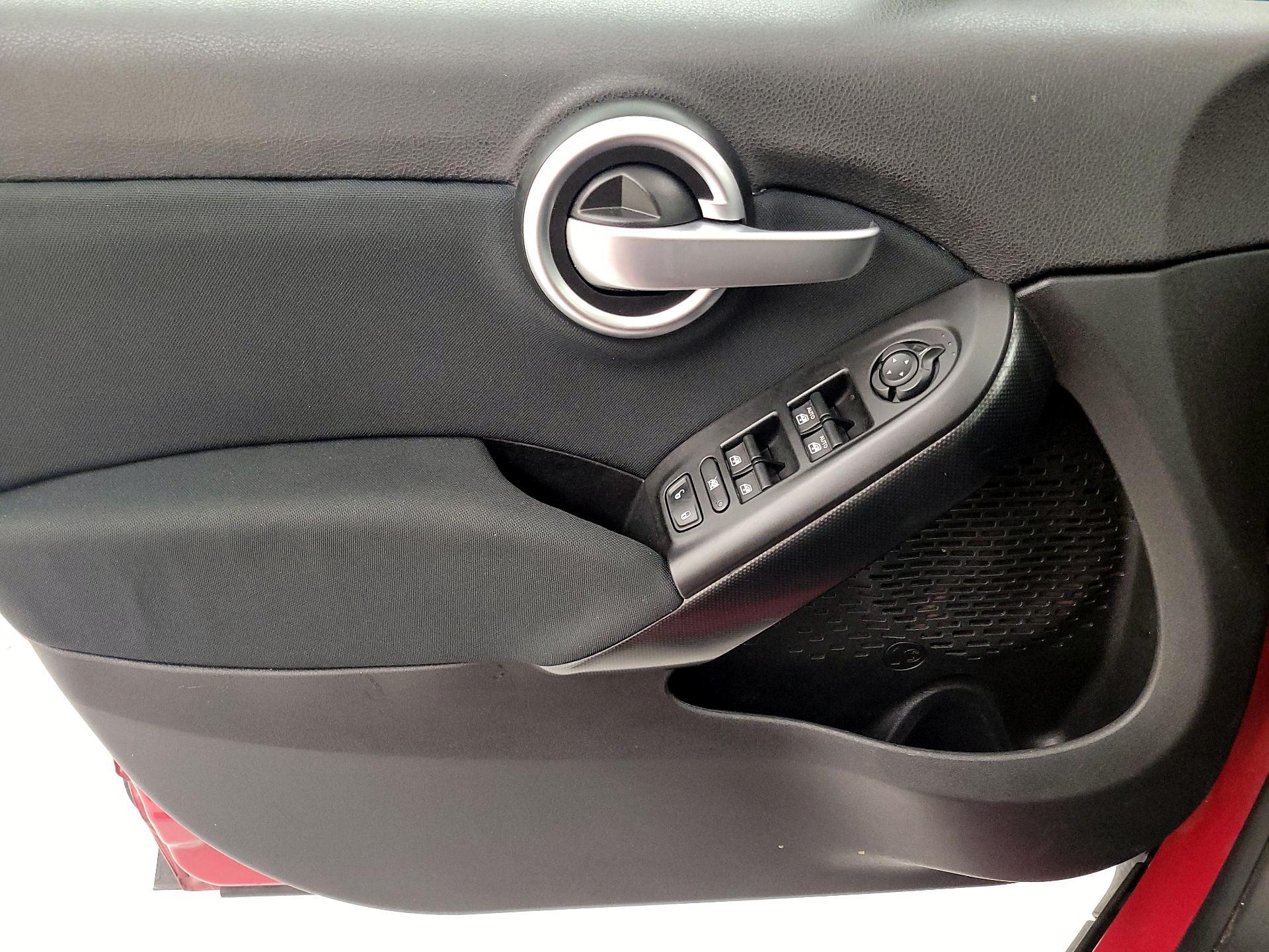Thumbnail: 2016 Fiat 500X - 12