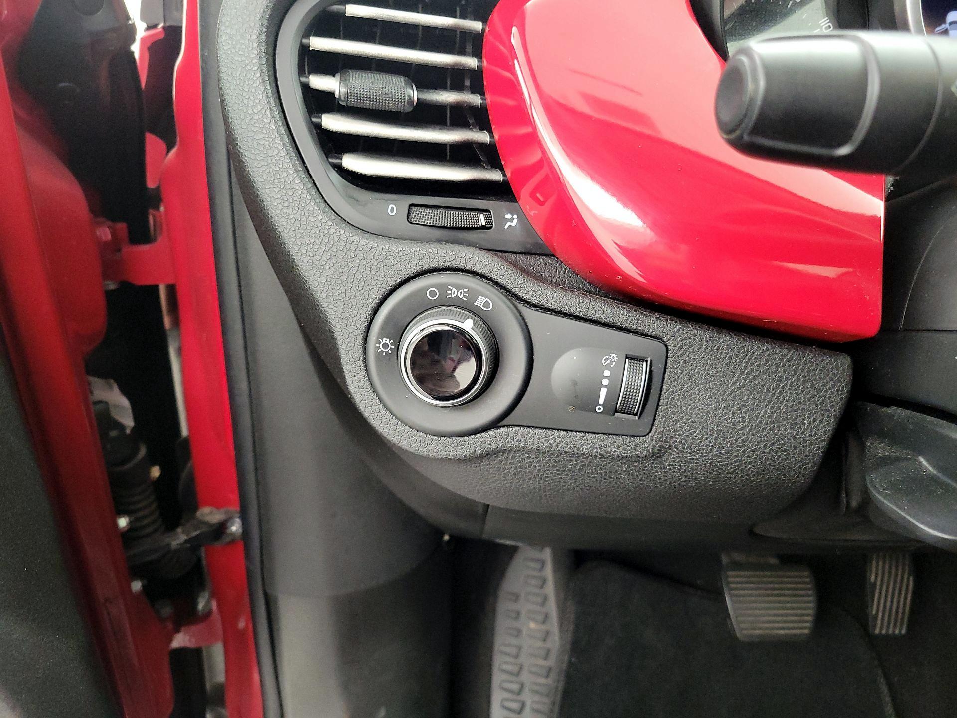 Thumbnail: 2016 Fiat 500X - 13
