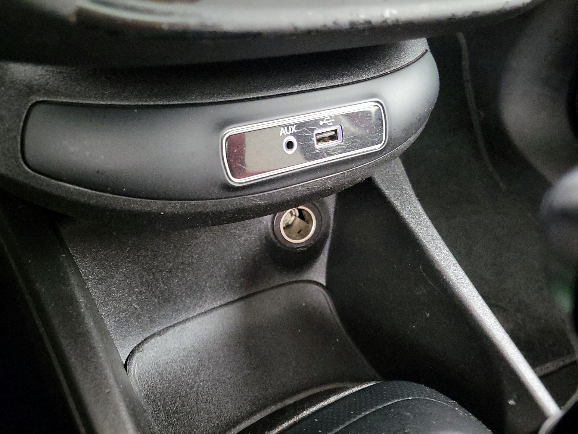 Thumbnail: 2016 Fiat 500X - 17