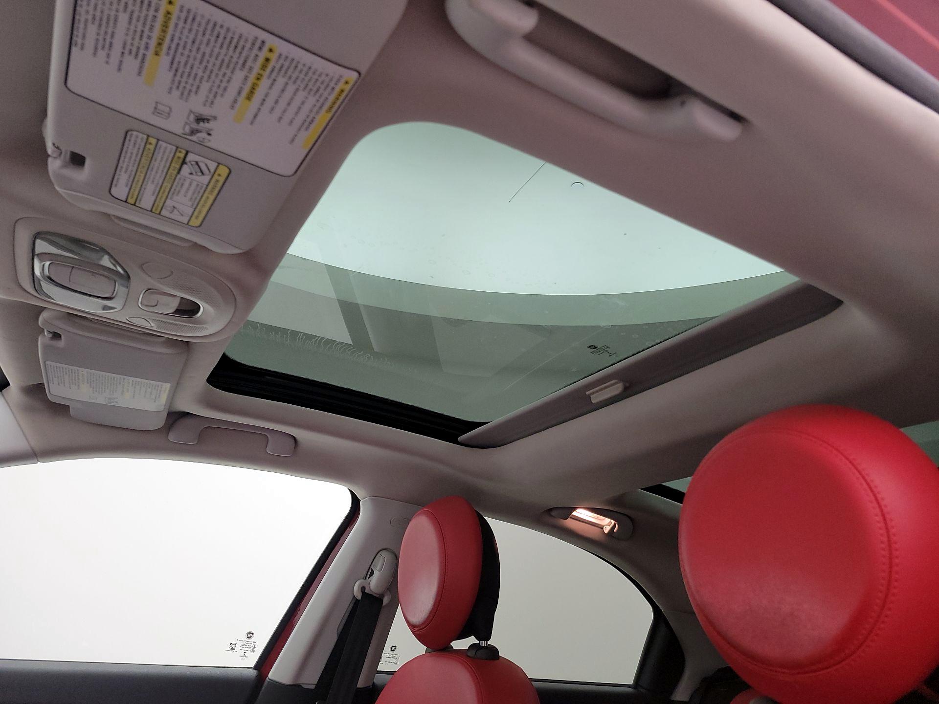 Thumbnail: 2016 Fiat 500X - 18