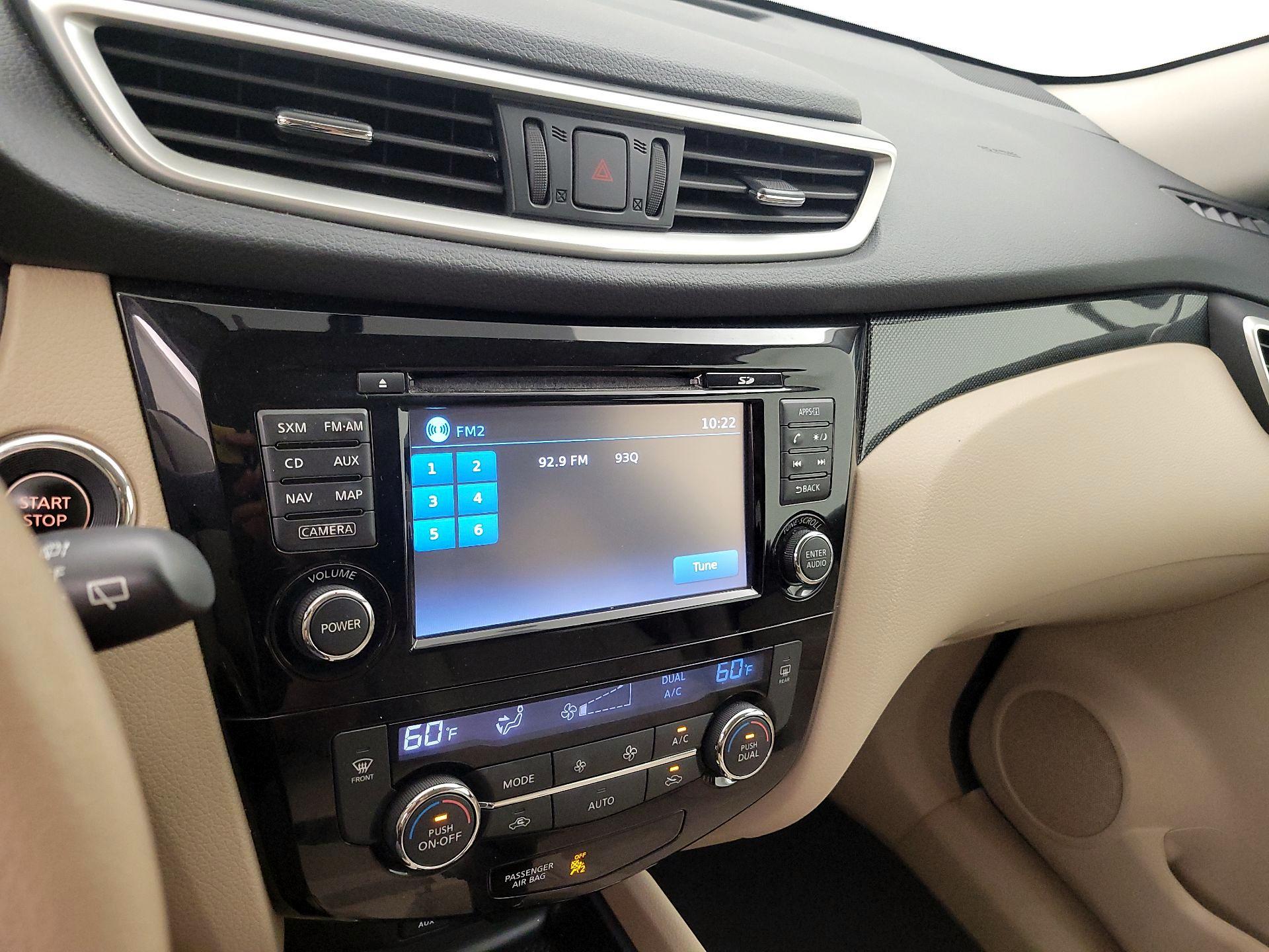 Thumbnail: 2015 Nissan Rogue - 15