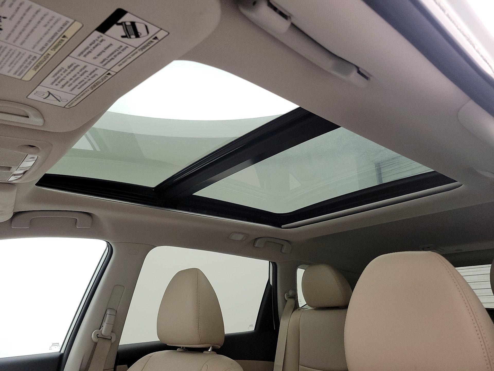 Thumbnail: 2015 Nissan Rogue - 19