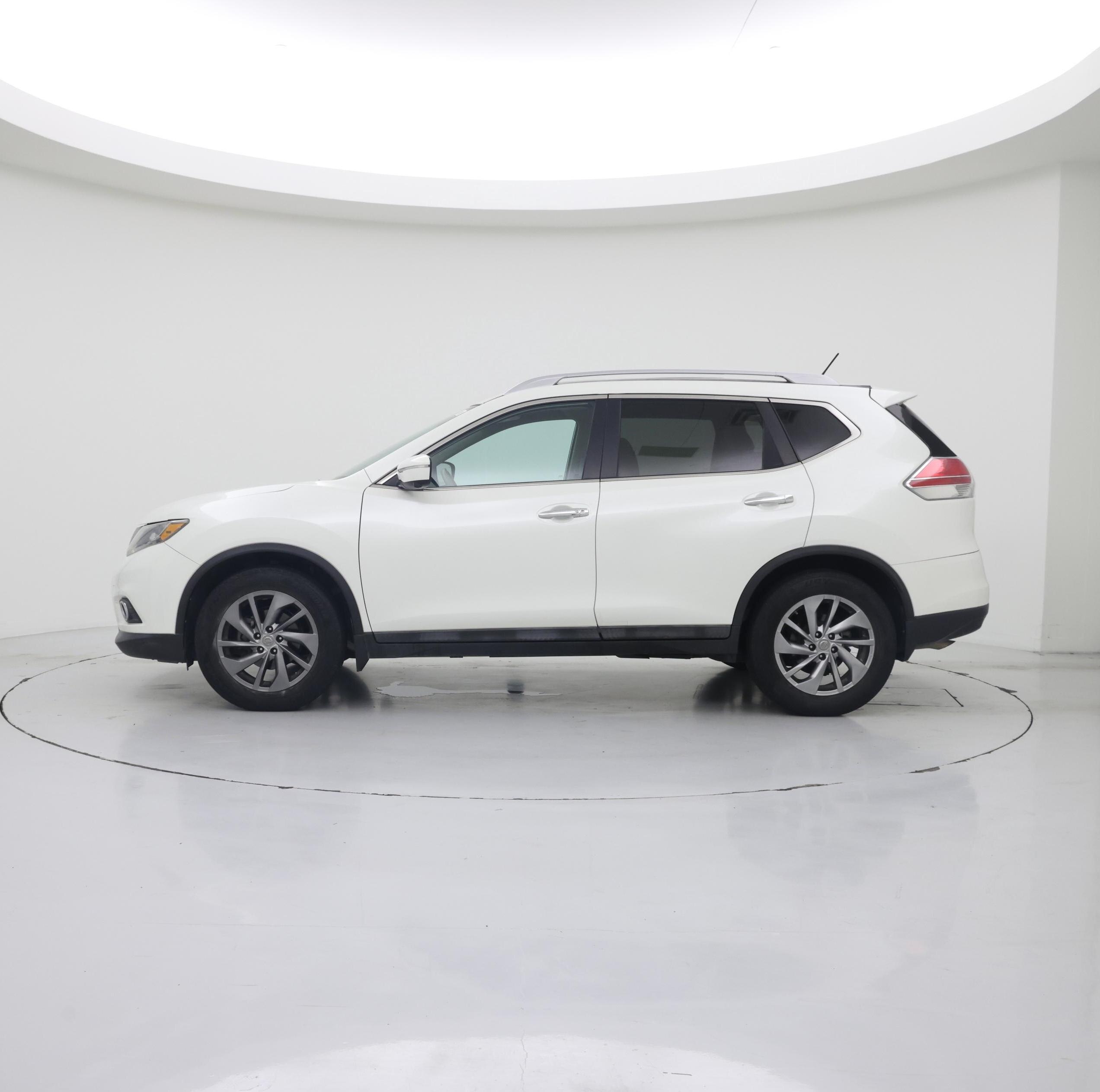 Thumbnail: 2015 Nissan Rogue - 3