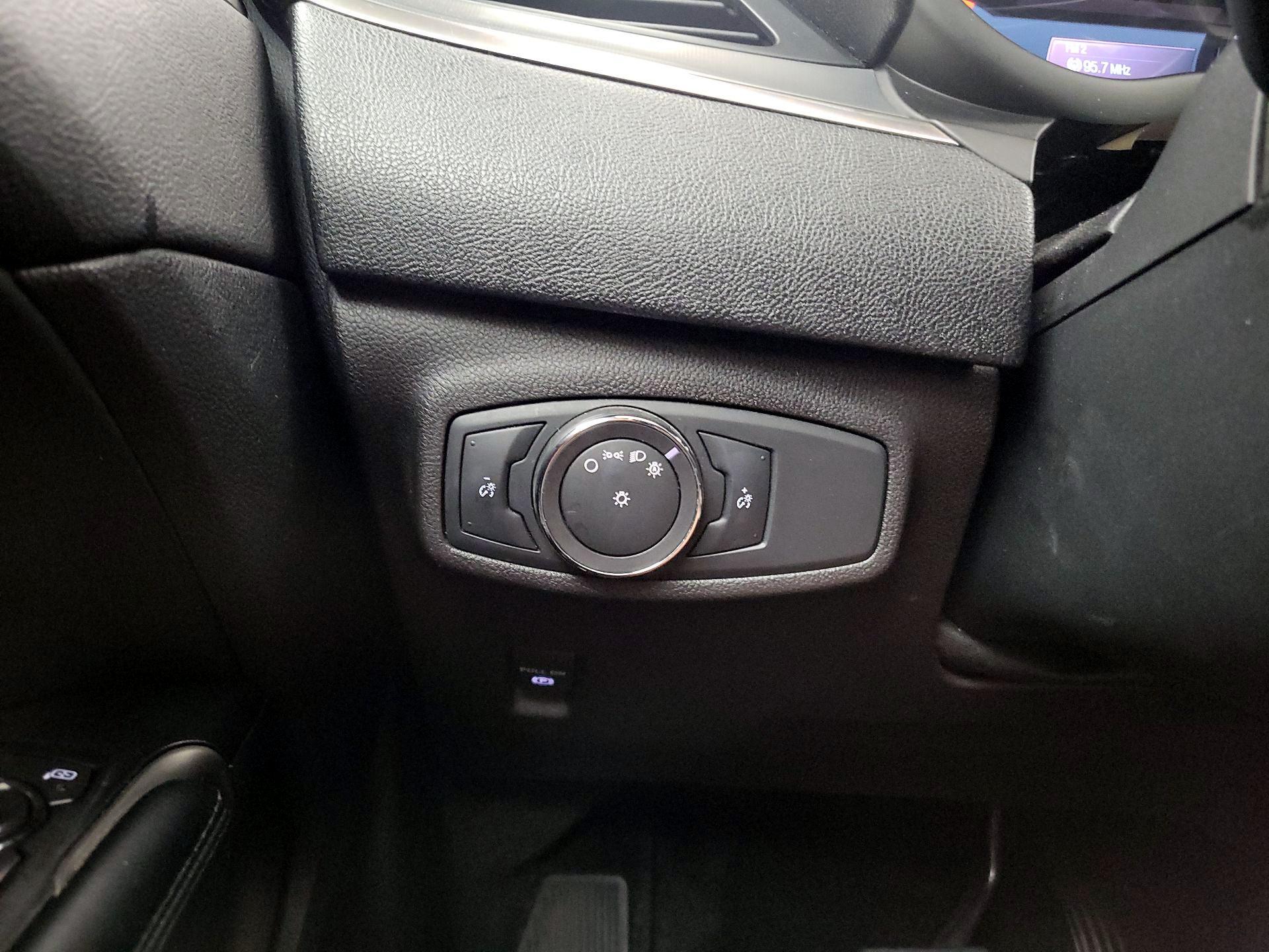 Thumbnail: 2016 Lincoln MKC - 13