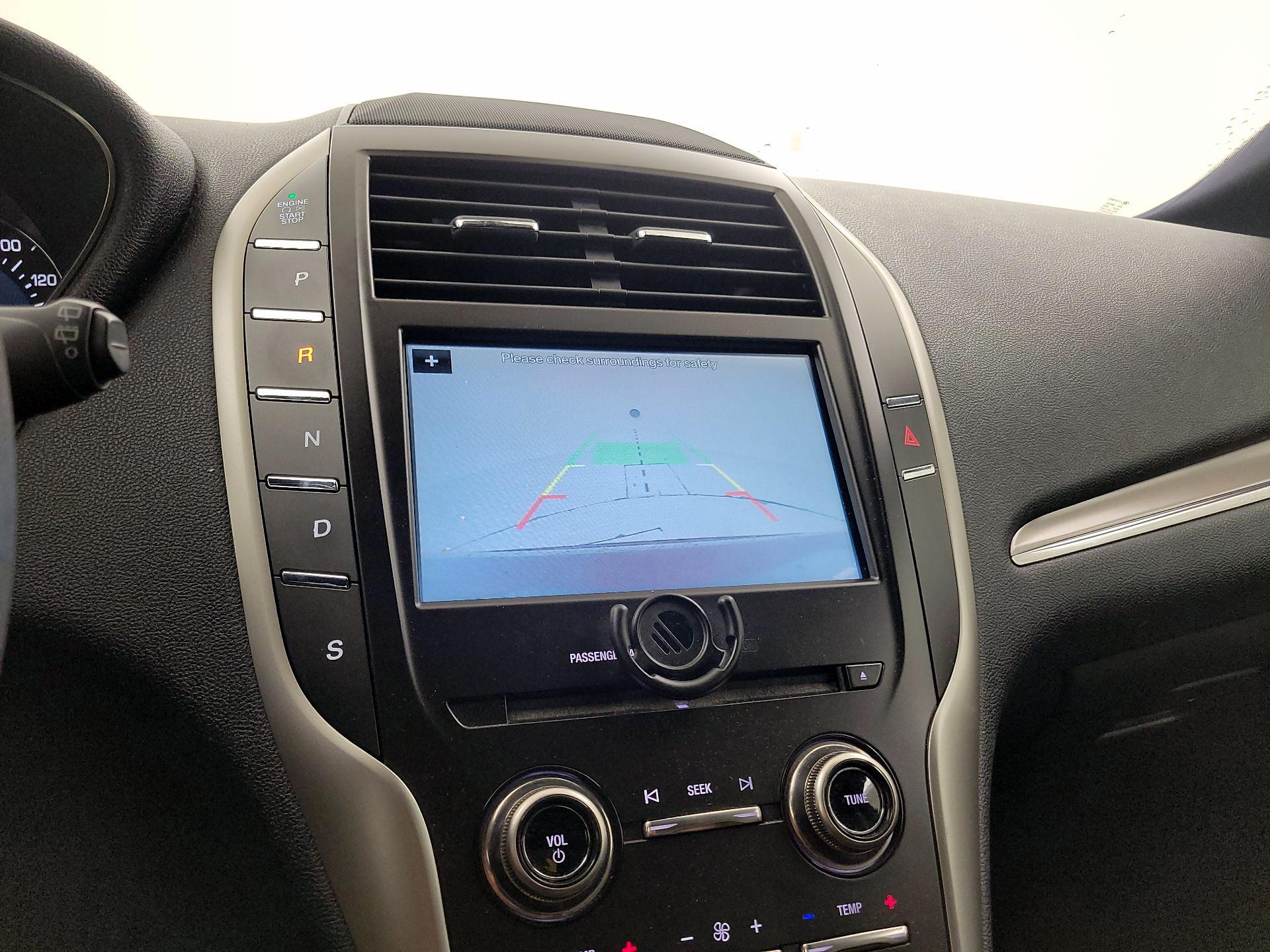 Thumbnail: 2016 Lincoln MKC - 14