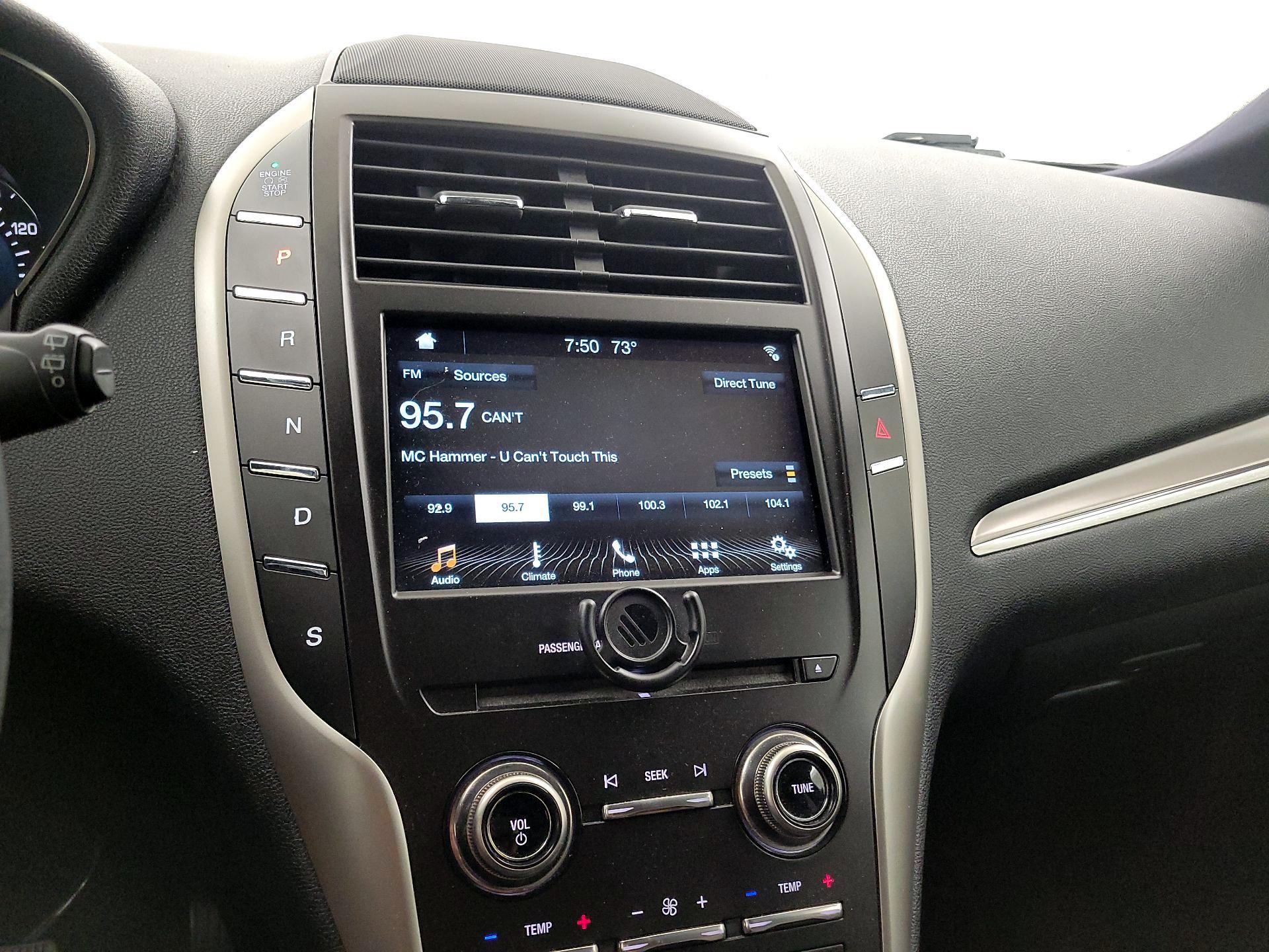 Thumbnail: 2016 Lincoln MKC - 15