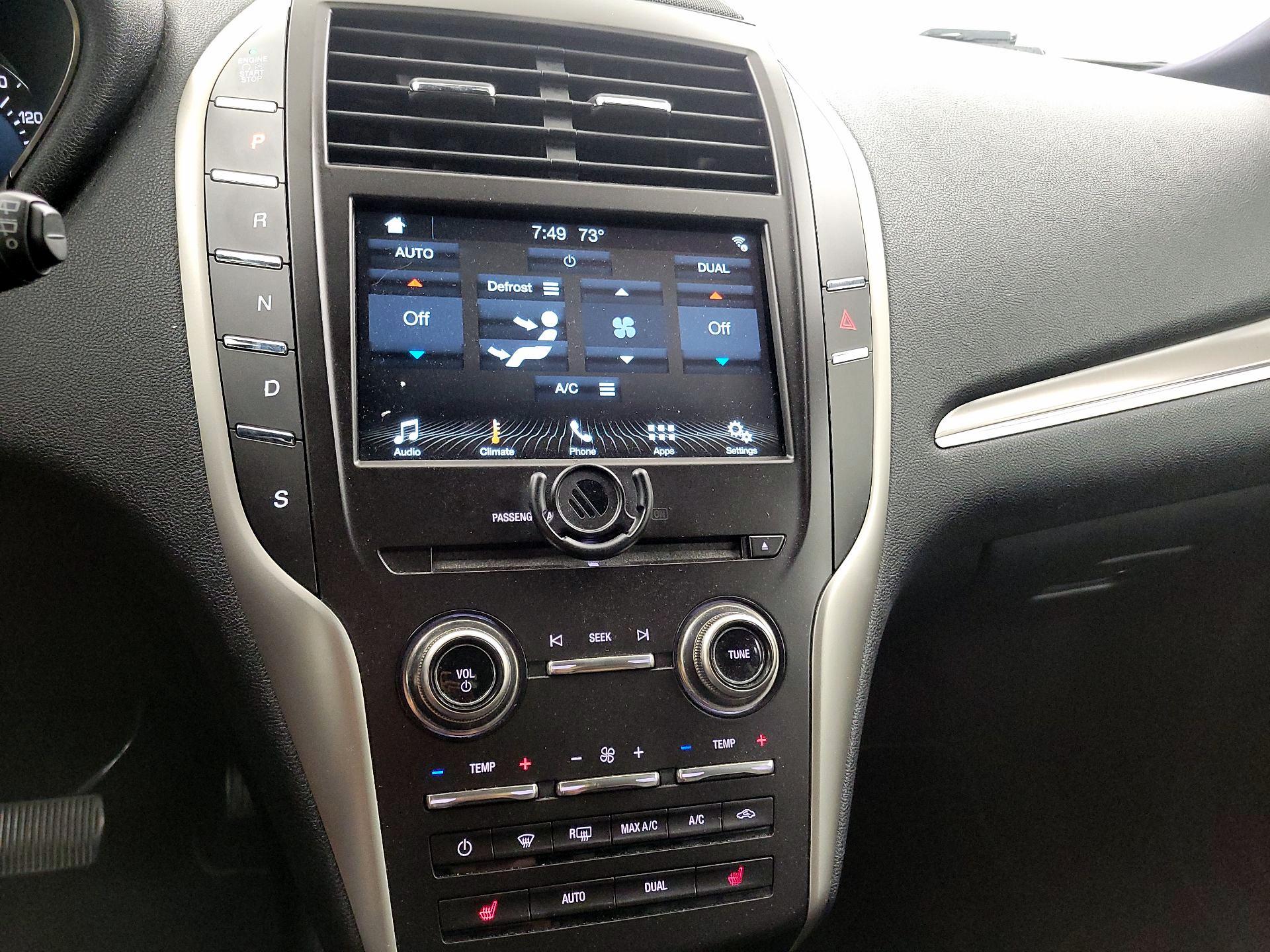 Thumbnail: 2016 Lincoln MKC - 16