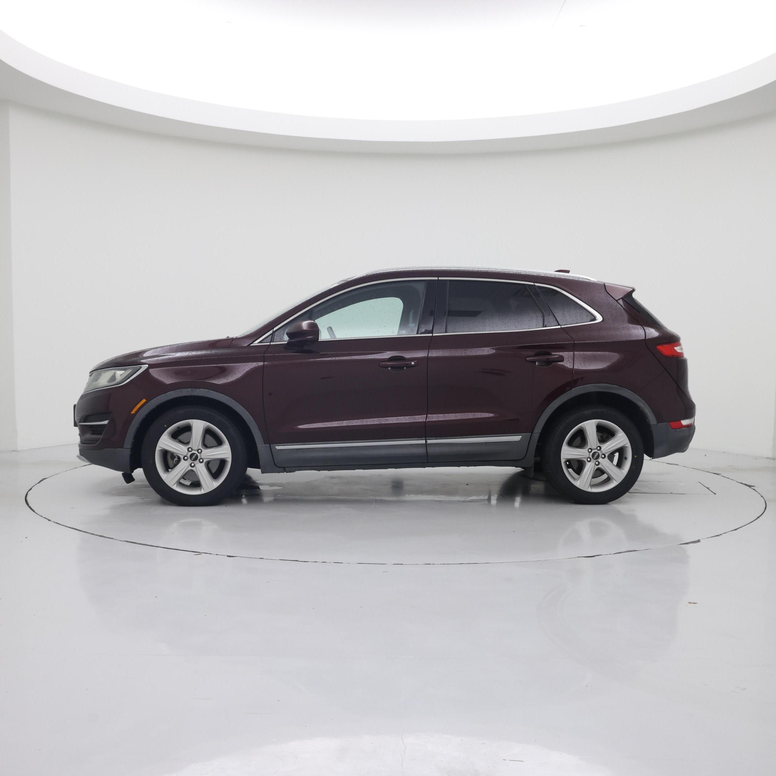 Thumbnail: 2016 Lincoln MKC - 3