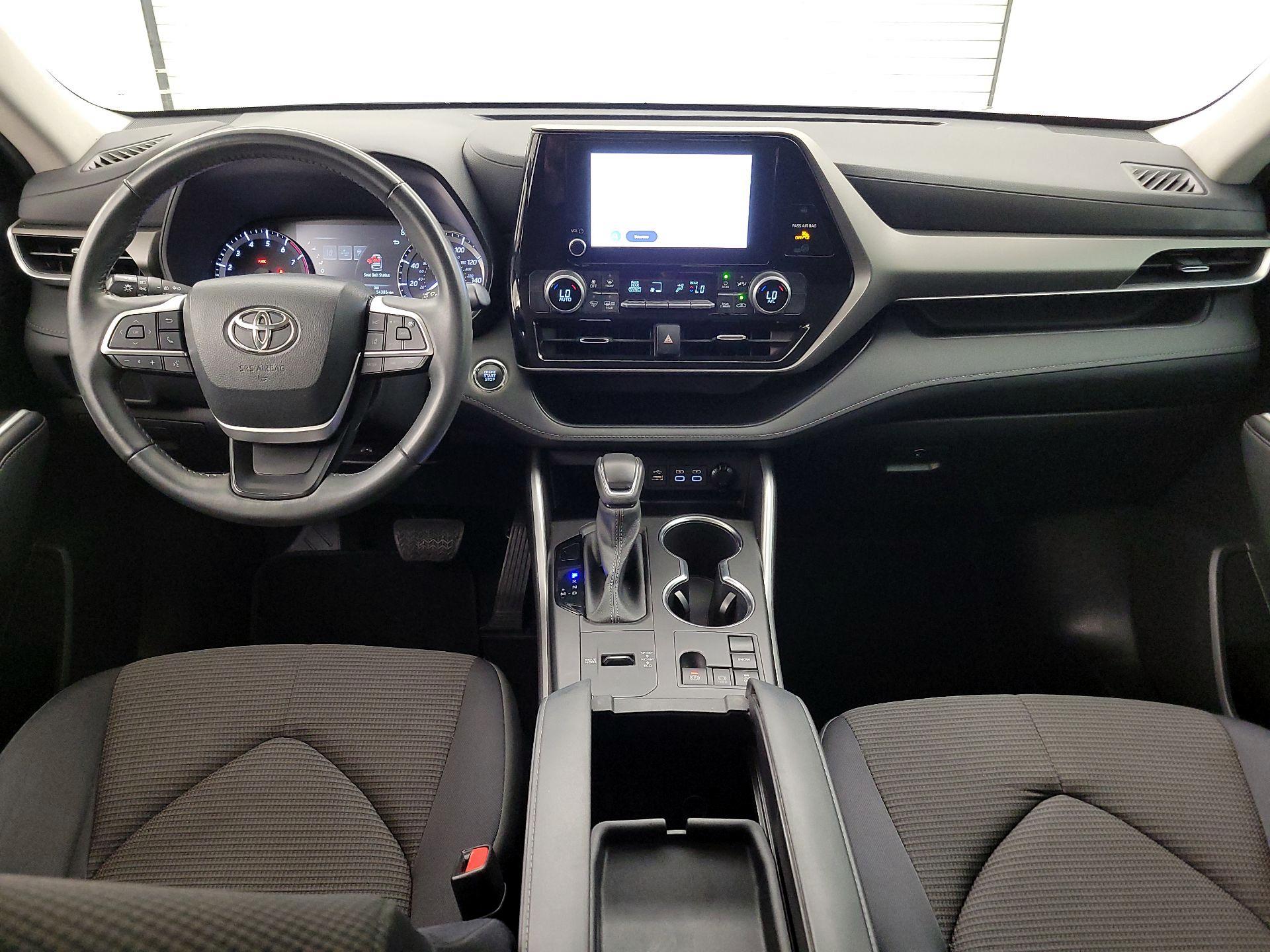 Thumbnail: 2023 Toyota Highlander - 9