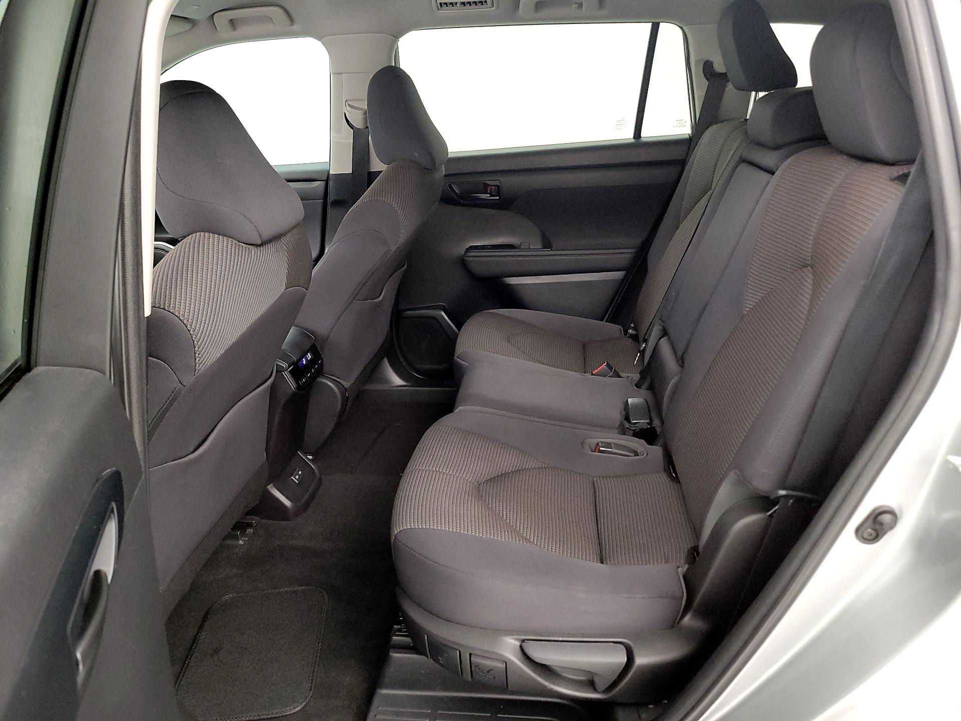 Thumbnail: 2023 Toyota Highlander - 19