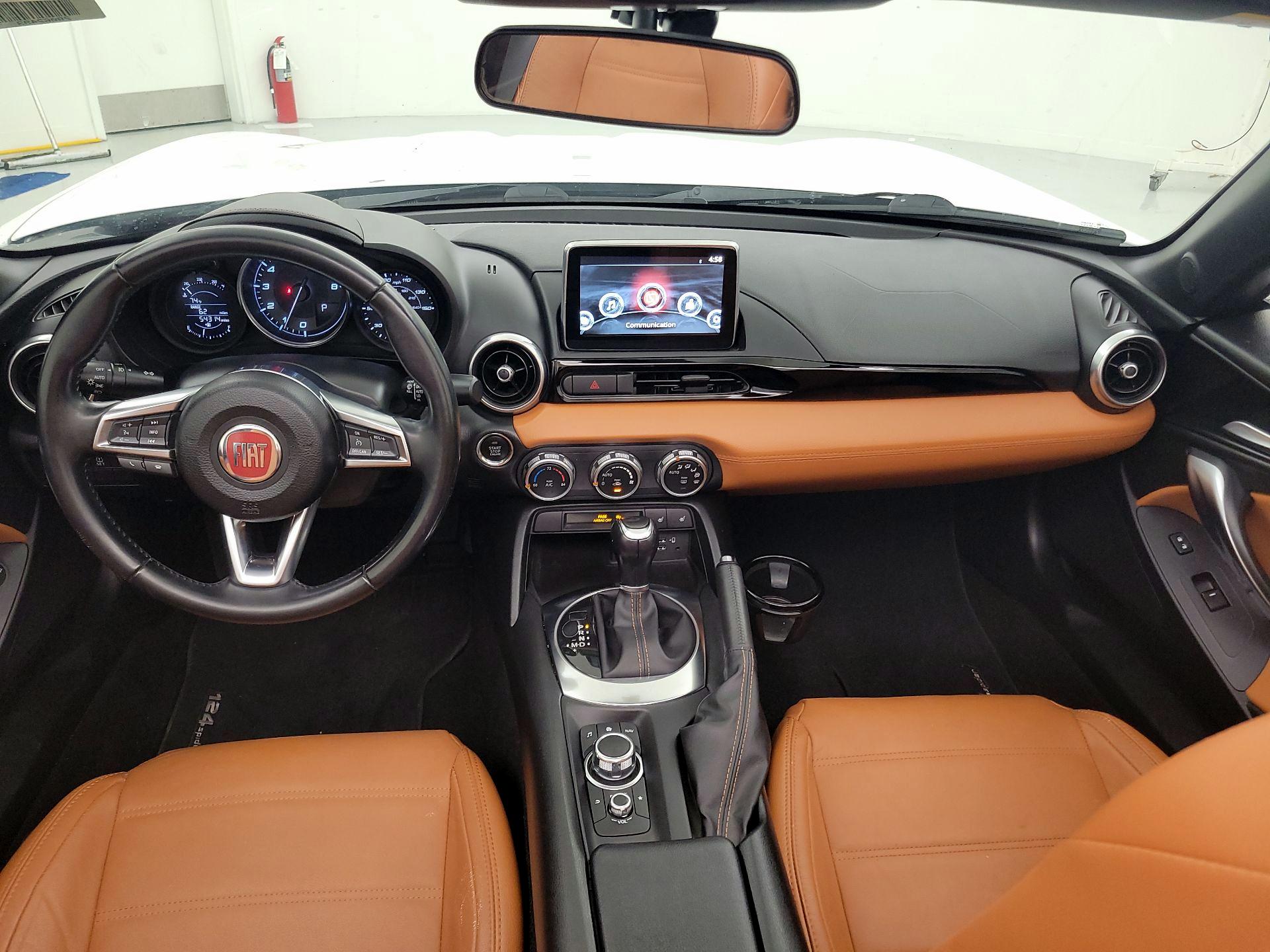 Thumbnail: 2017 Fiat 124 Spider - 9