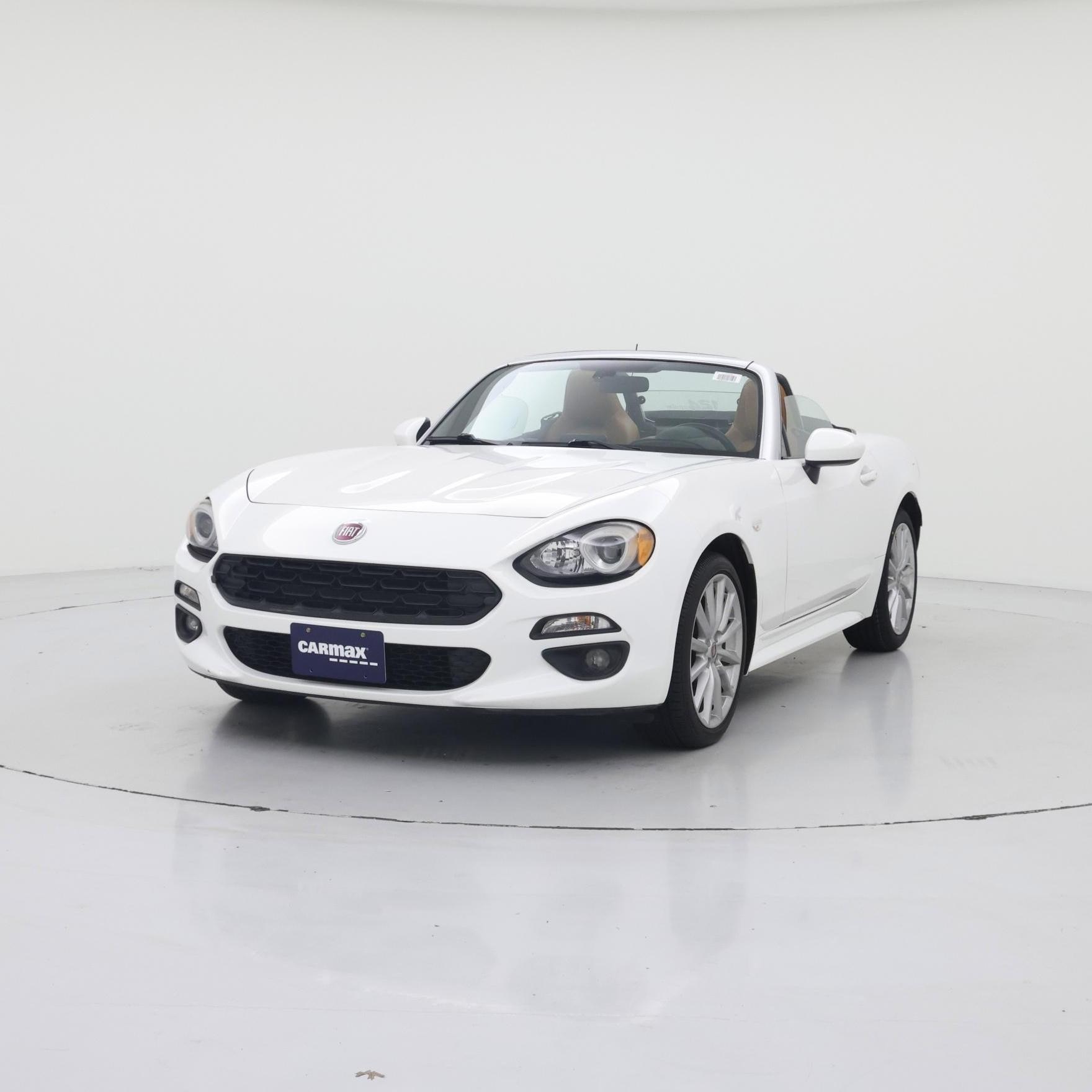 Thumbnail: 2017 Fiat 124 Spider - 4