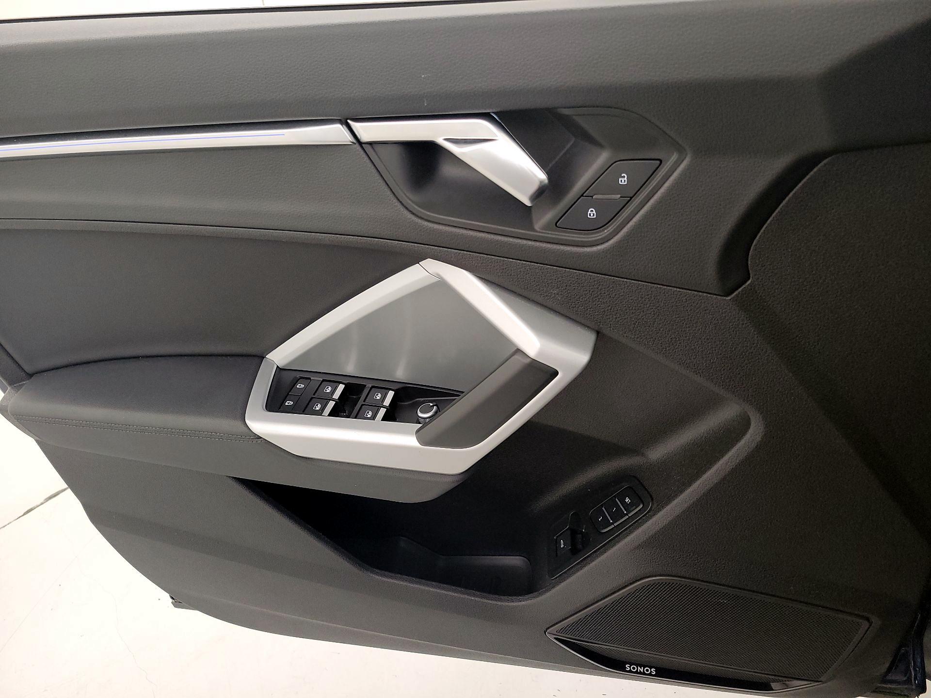 Thumbnail: 2022 Audi Q3 - 12