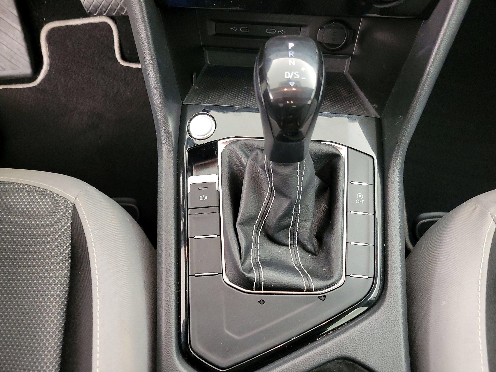 Thumbnail: 2023 Volkswagen Taos - 17