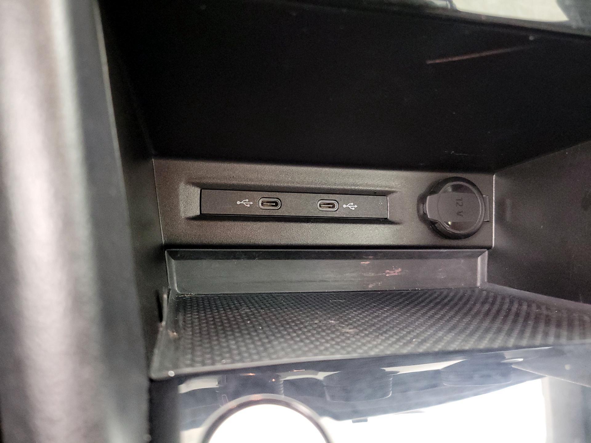 Thumbnail: 2023 Volkswagen Taos - 18