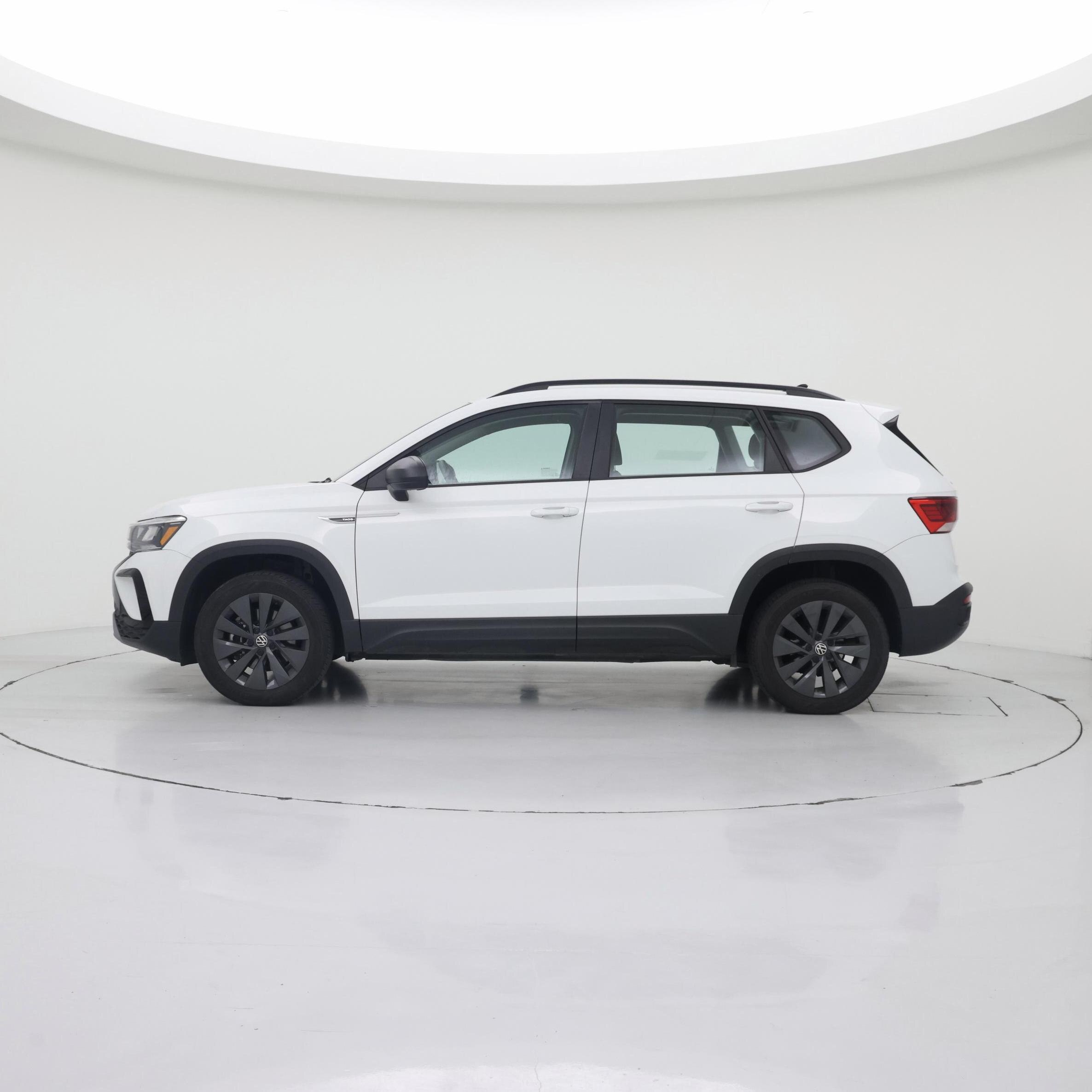 Thumbnail: 2023 Volkswagen Taos - 3