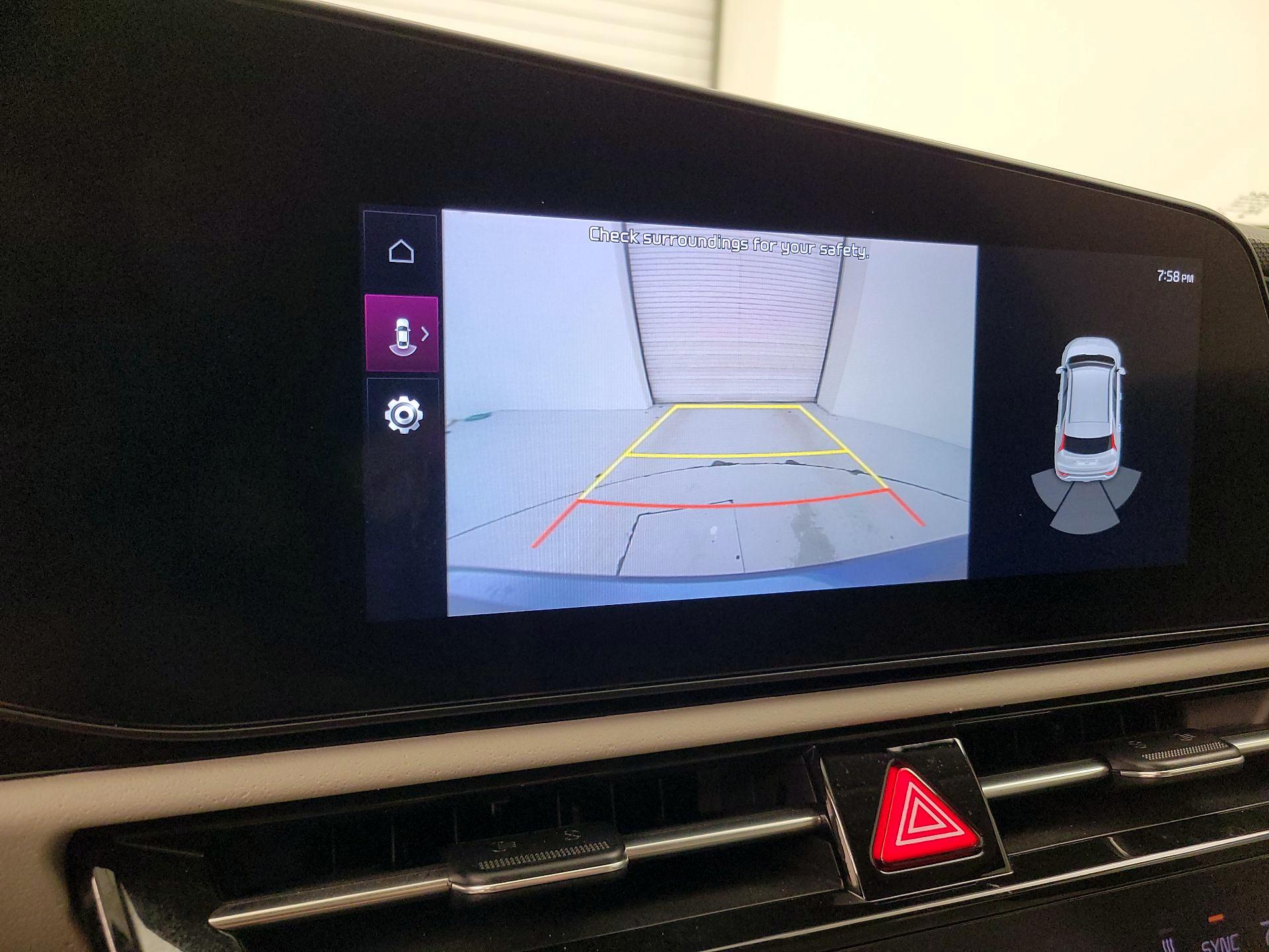 Thumbnail: 2023 Kia Niro - 15