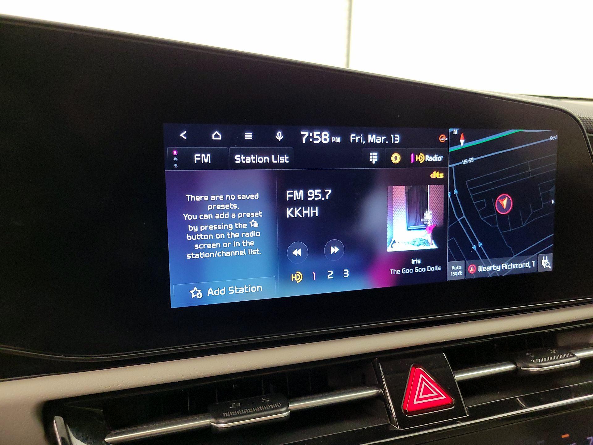 Thumbnail: 2023 Kia Niro - 16