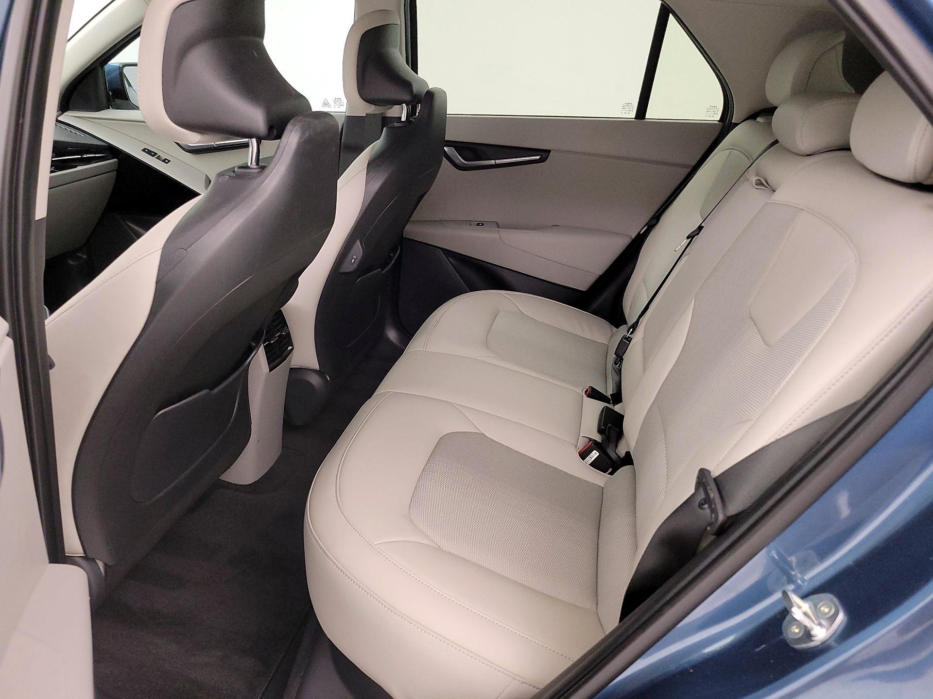 Thumbnail: 2023 Kia Niro - 20