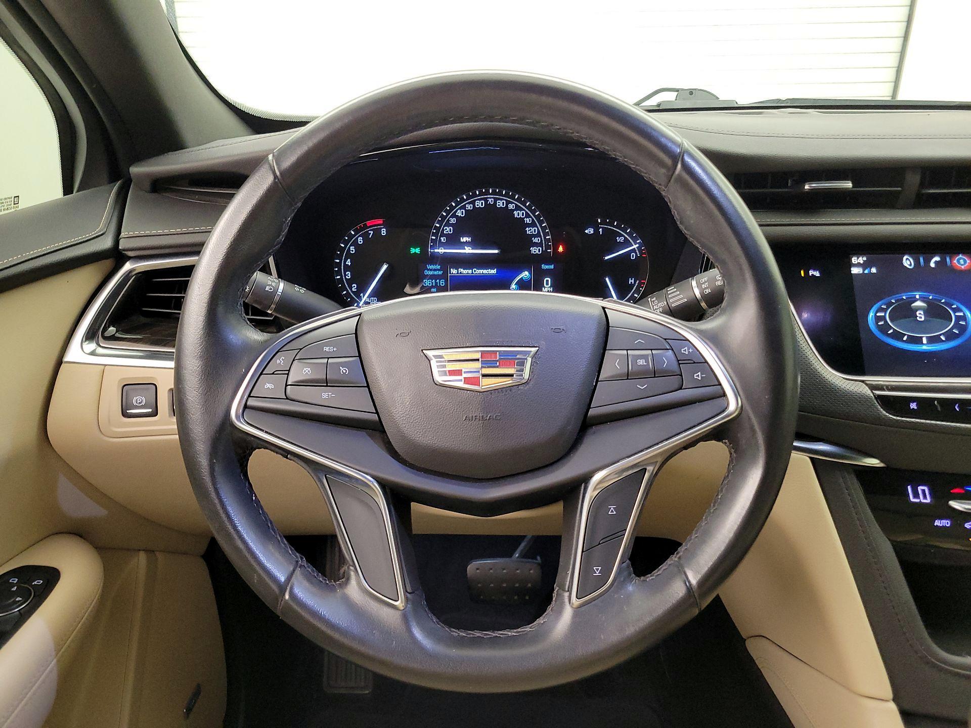 Thumbnail: 2019 Cadillac XT5 - 10