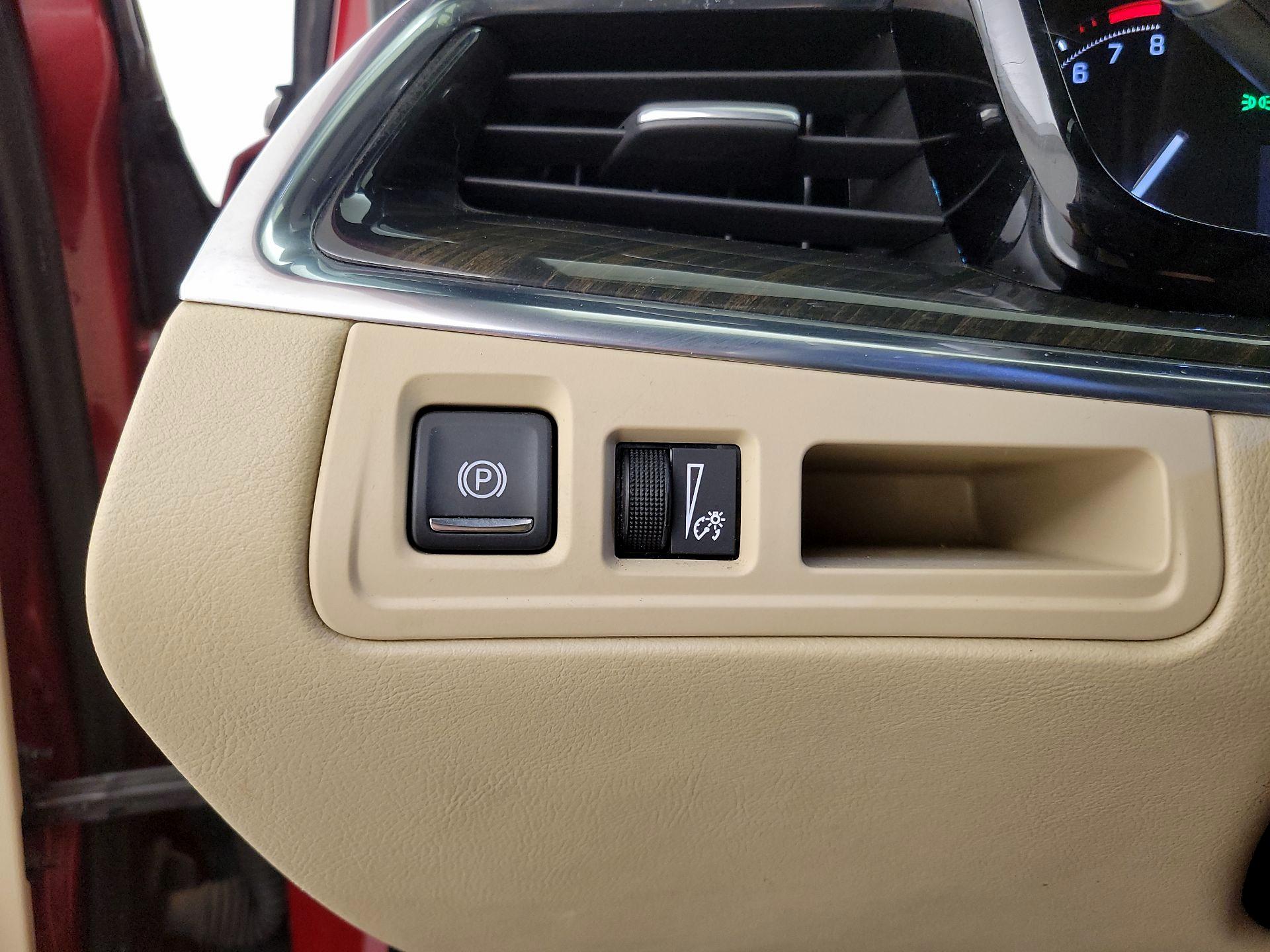 Thumbnail: 2019 Cadillac XT5 - 13