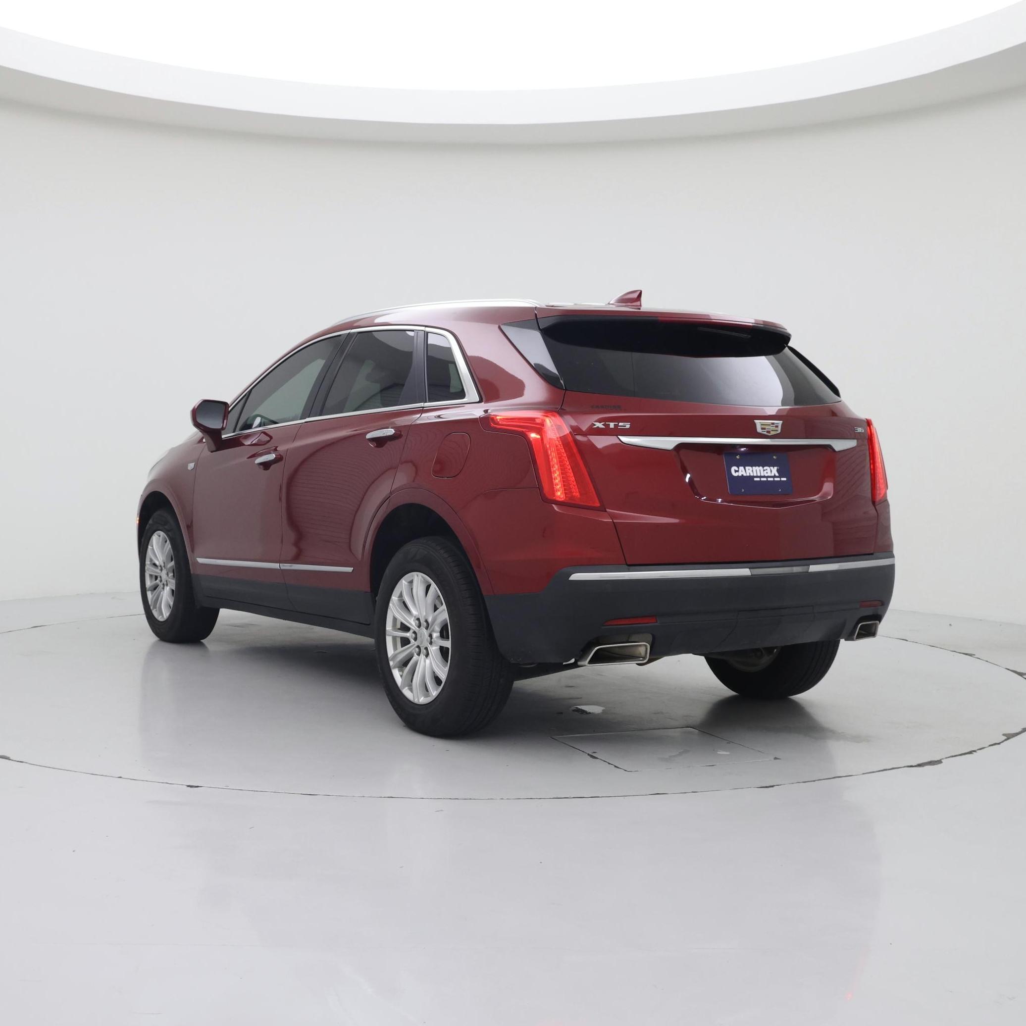 Thumbnail: 2019 Cadillac XT5 - 2