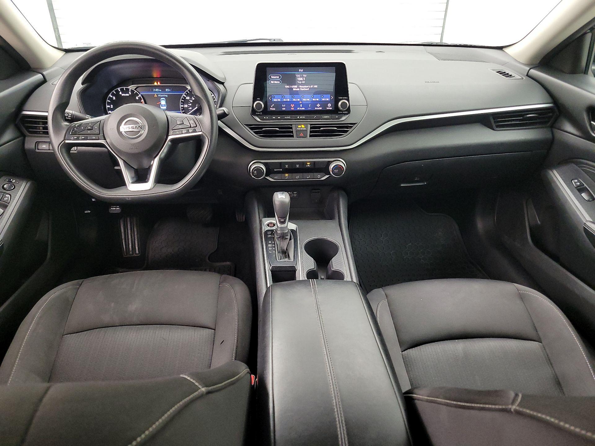 Thumbnail: 2019 Nissan Altima - 9