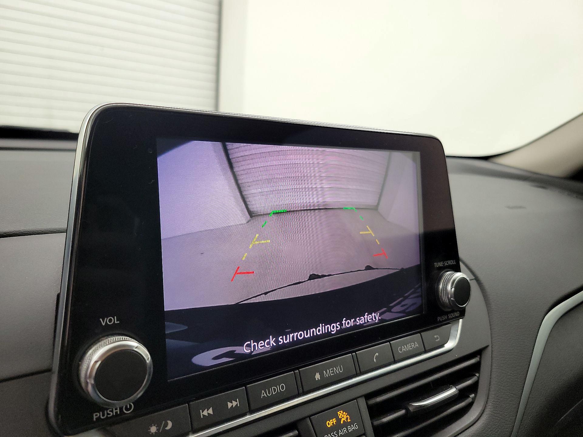 Thumbnail: 2019 Nissan Altima - 14
