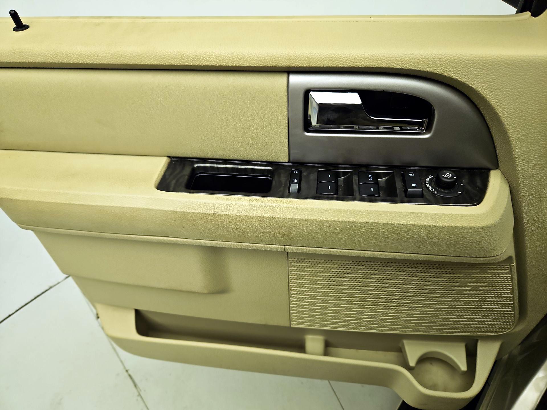 Thumbnail: 2017 Ford Expedition EL - 12