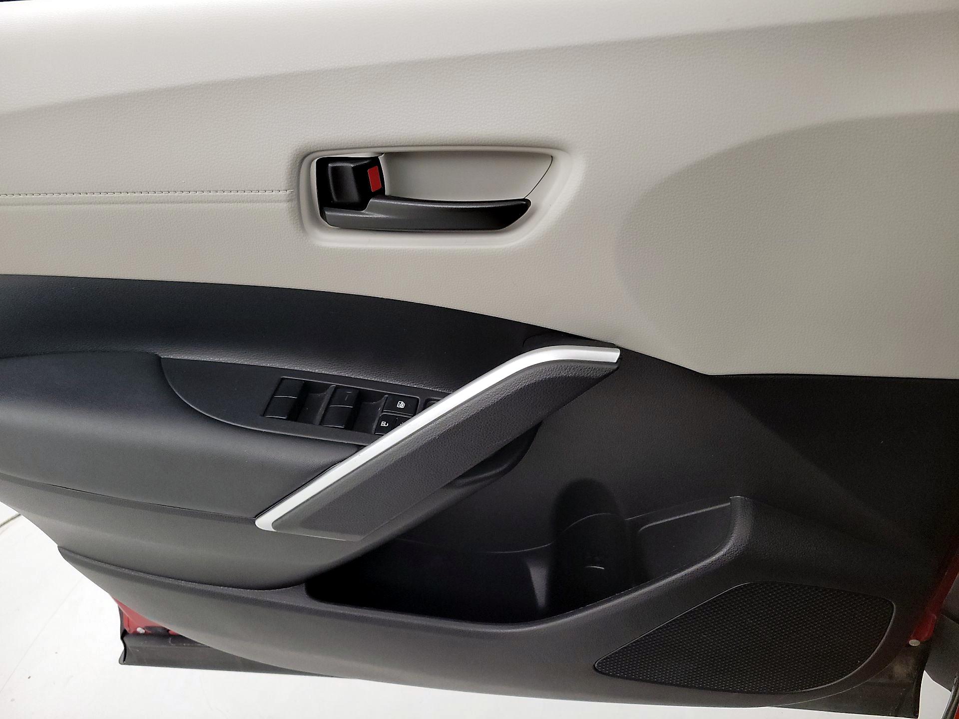 Thumbnail: 2022 Toyota Corolla Cross - 12