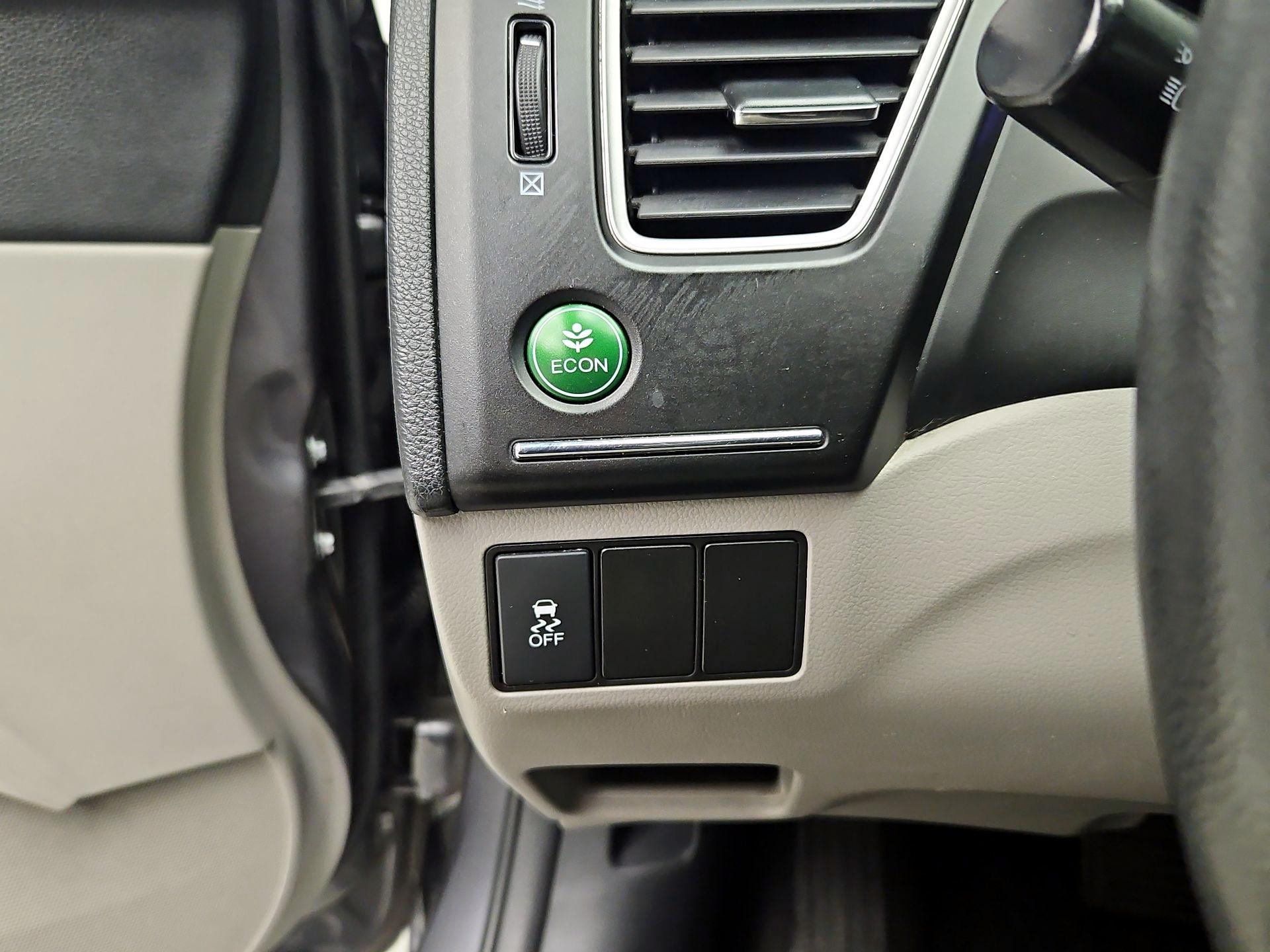 Thumbnail: 2015 Honda Civic - 13