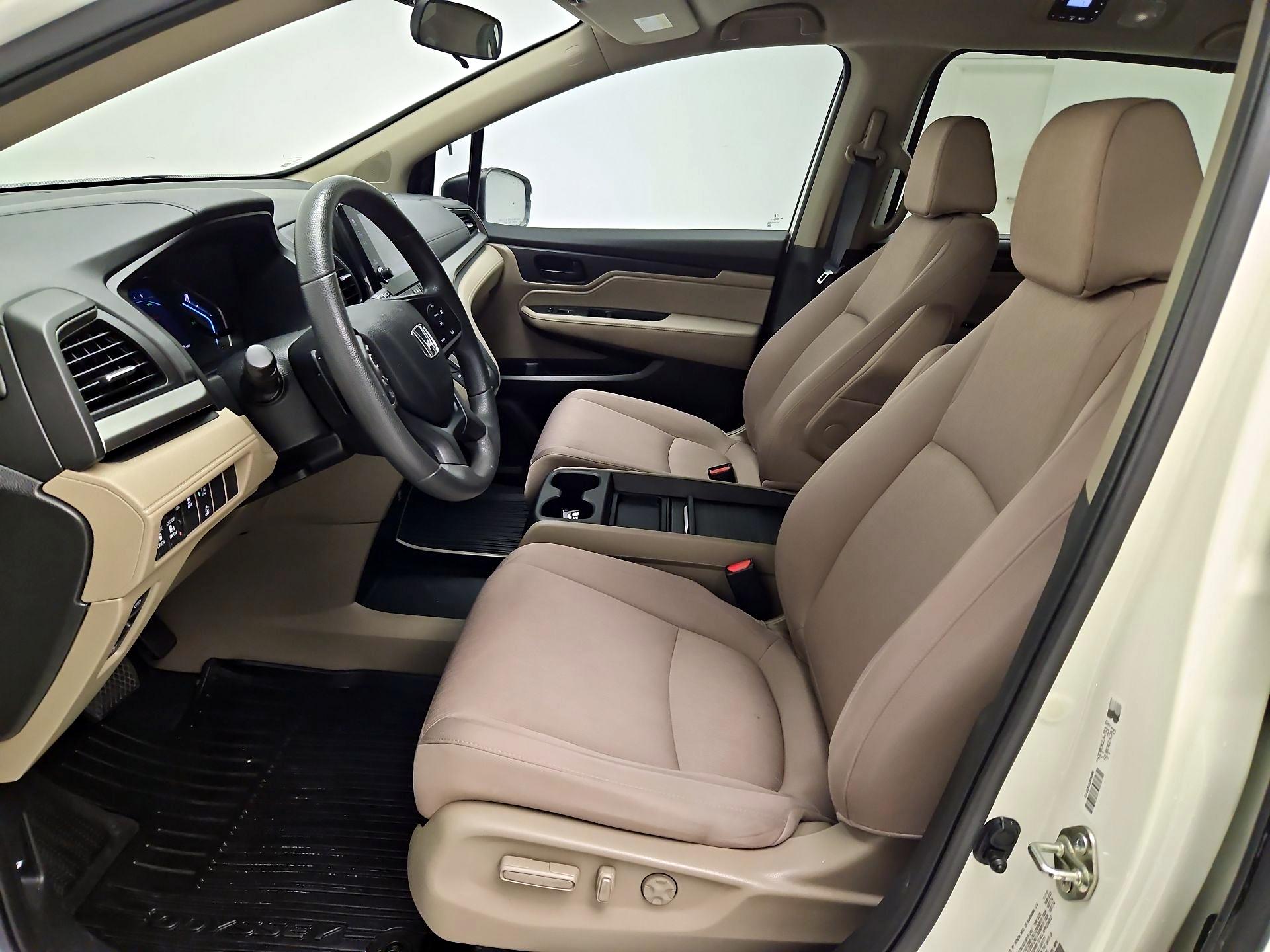 Thumbnail: 2019 Honda Odyssey - 11