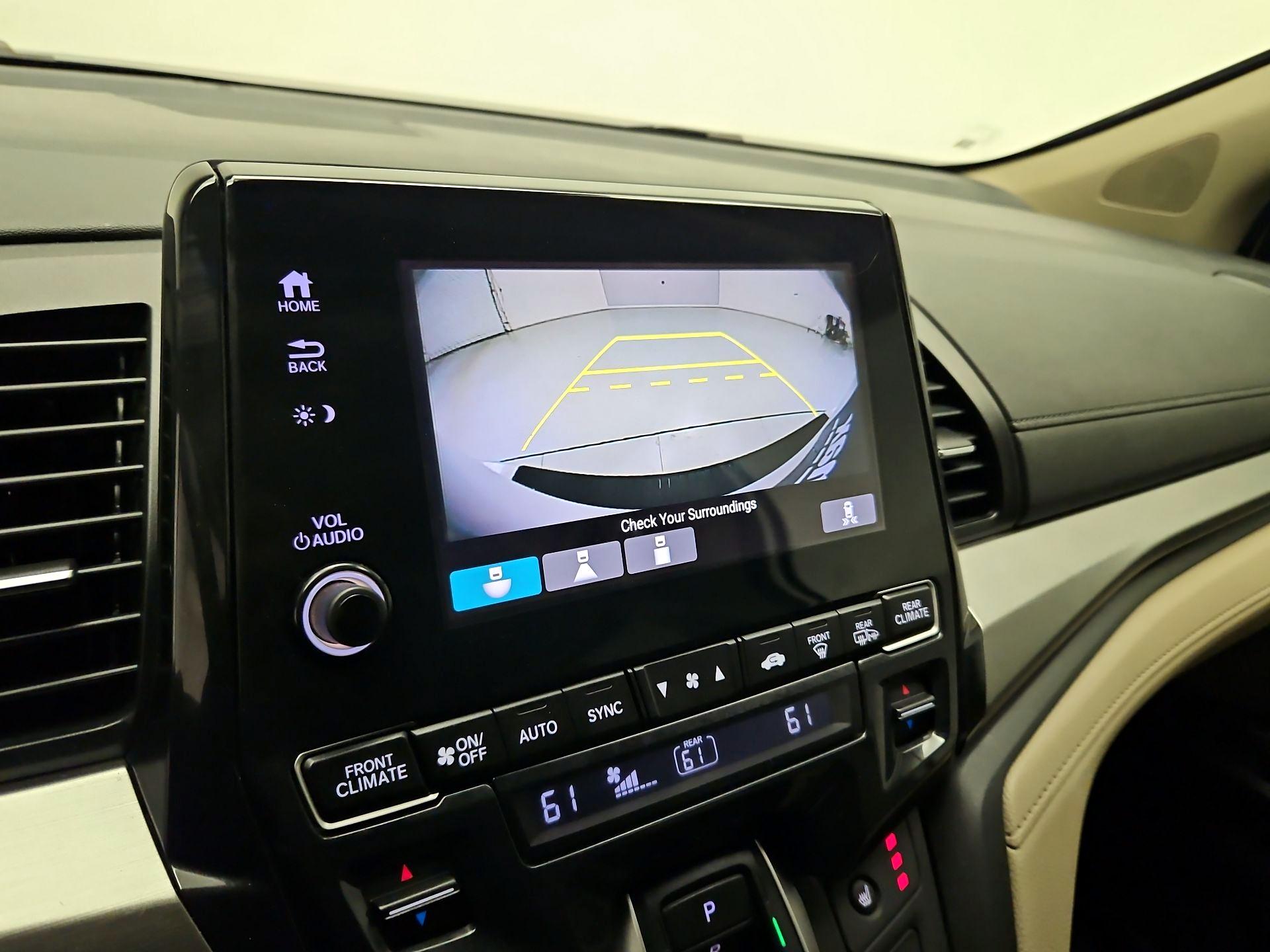 Thumbnail: 2019 Honda Odyssey - 14