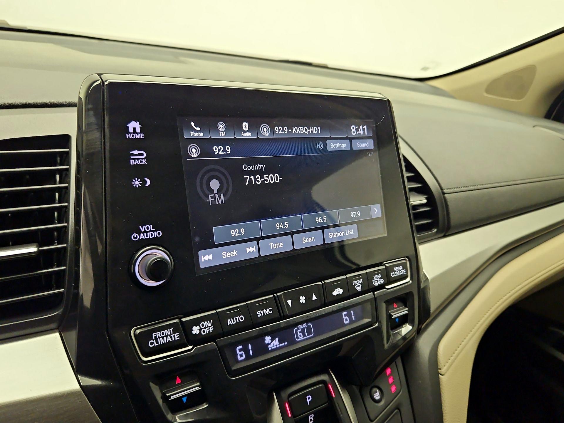 Thumbnail: 2019 Honda Odyssey - 15