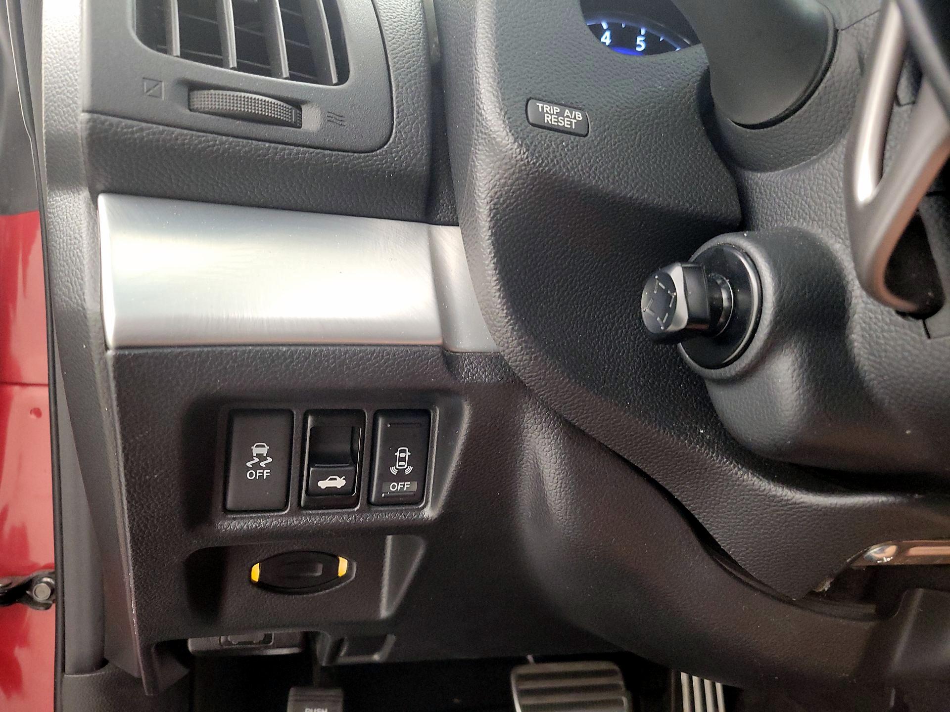 Thumbnail: 2015 INFINITI Q60 - 13