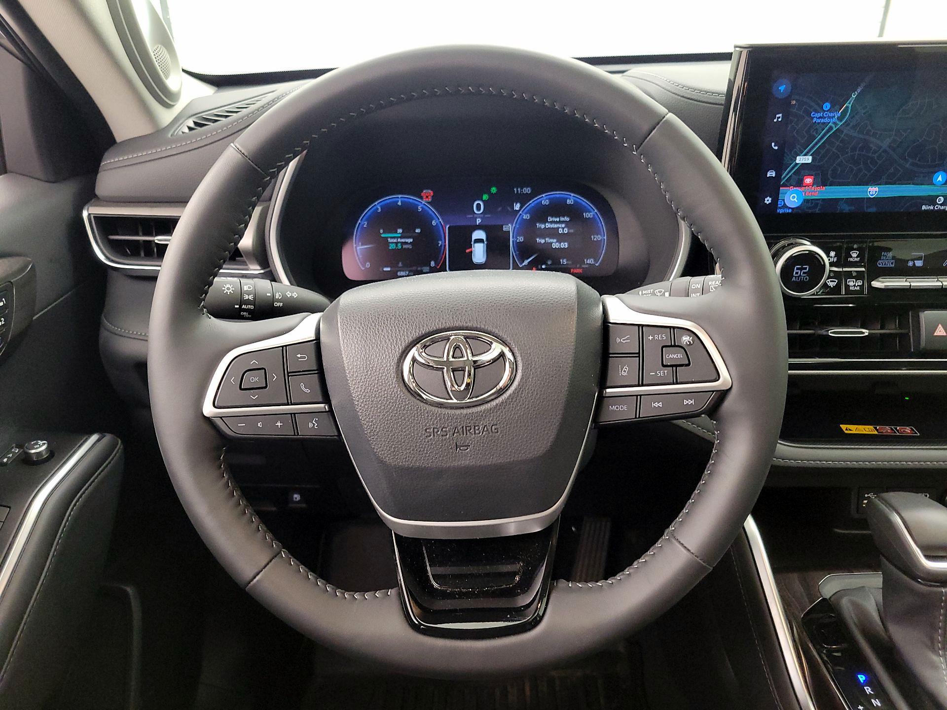 Thumbnail: 2026 Toyota Highlander - 10