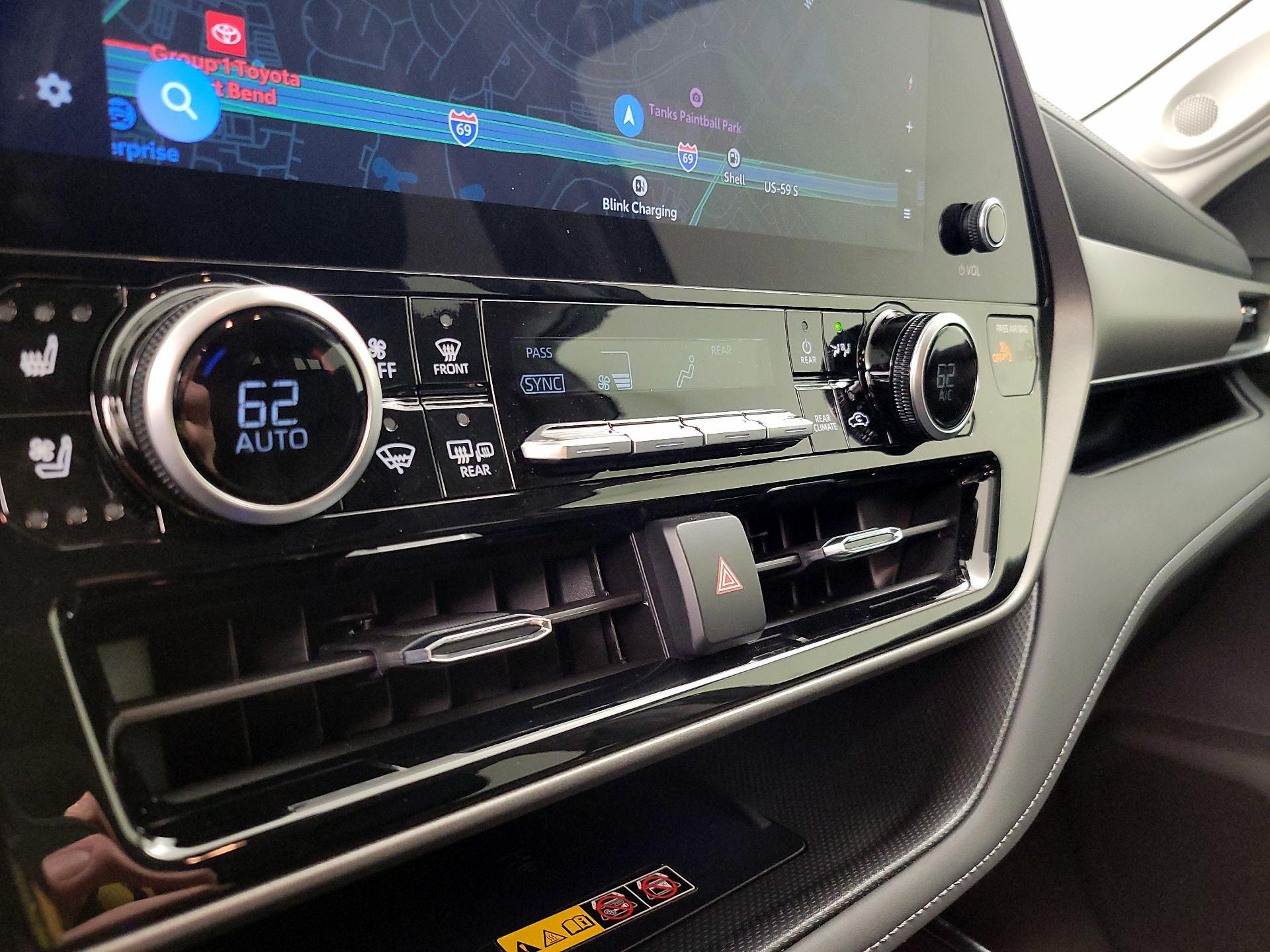 Thumbnail: 2026 Toyota Highlander - 17