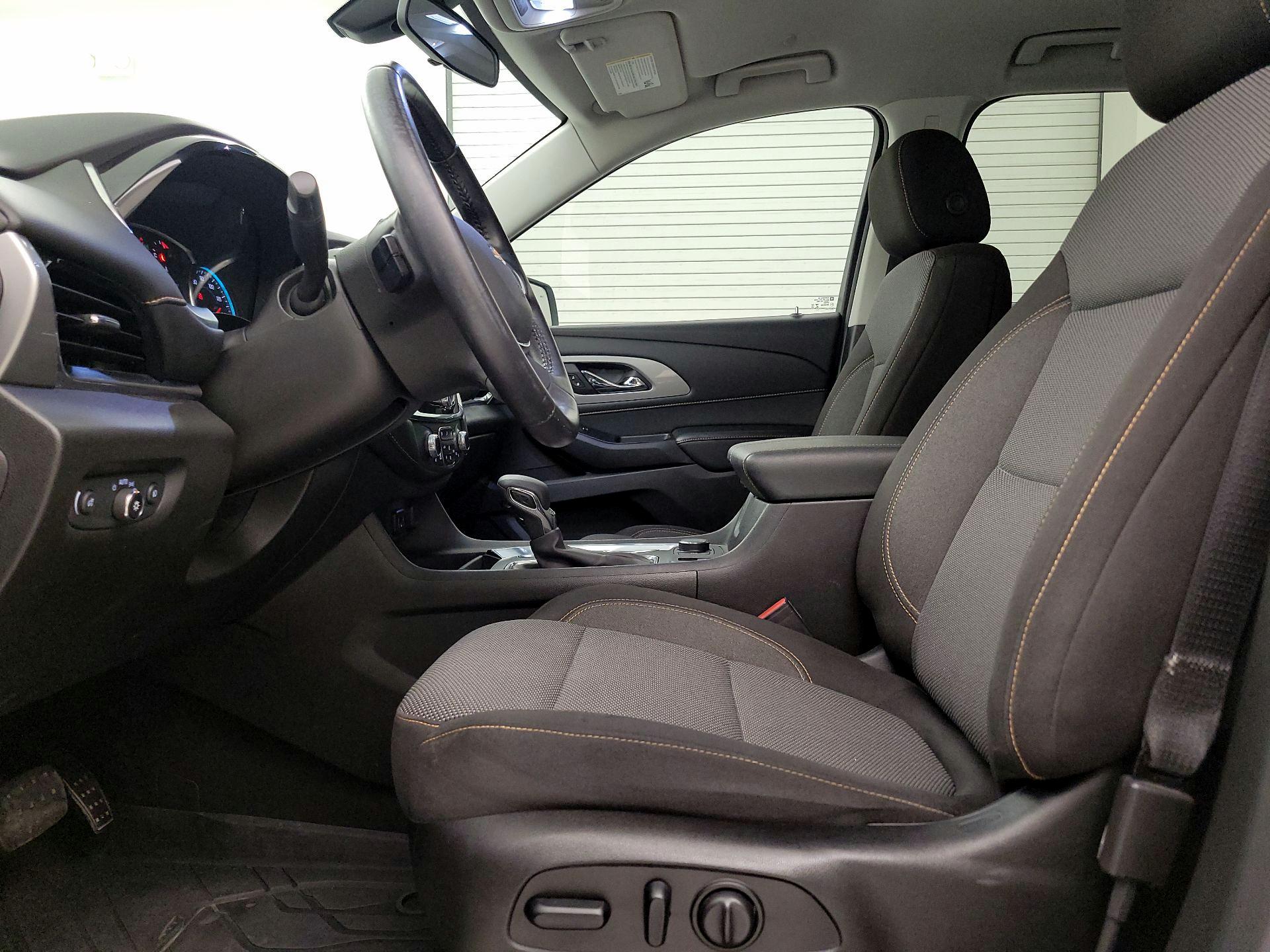 Thumbnail: 2021 Chevrolet Traverse - 11