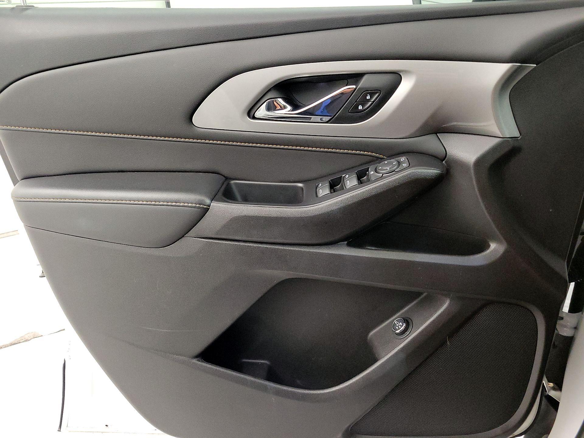 Thumbnail: 2021 Chevrolet Traverse - 12