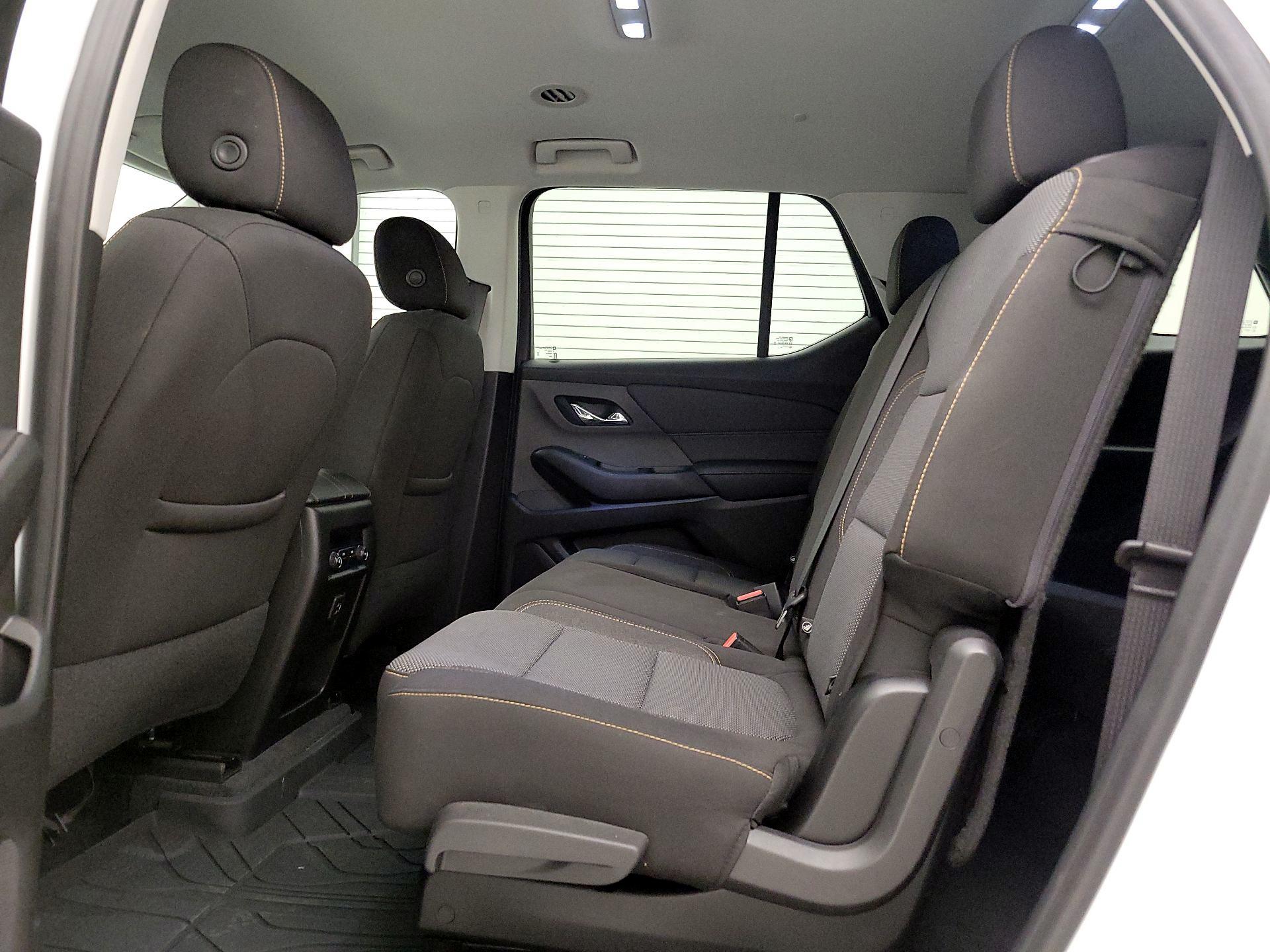 Thumbnail: 2021 Chevrolet Traverse - 19